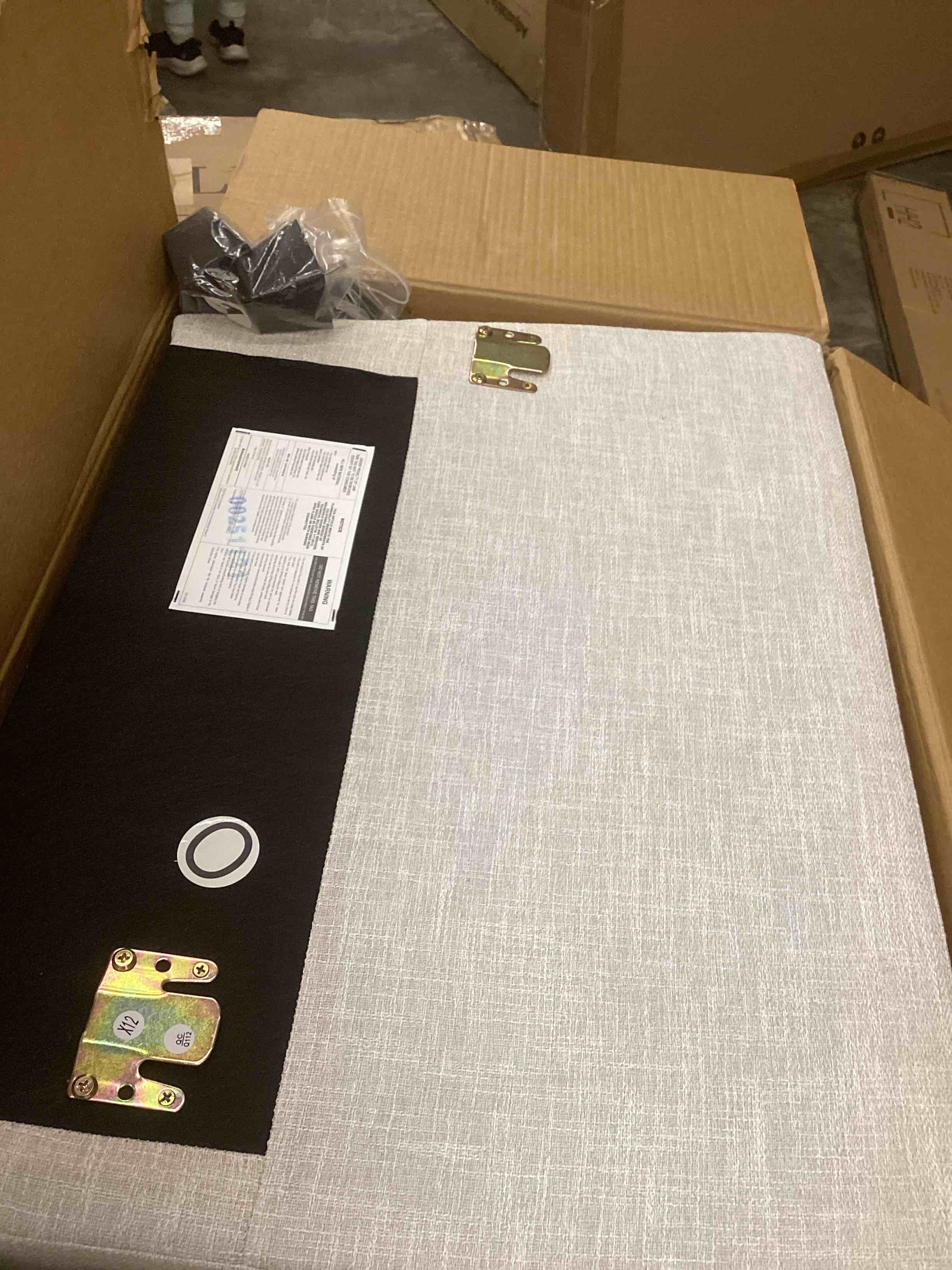 Condition photo showing New/Like New for sofa & couch sectional sofa ,beige ( incomplete one box only)