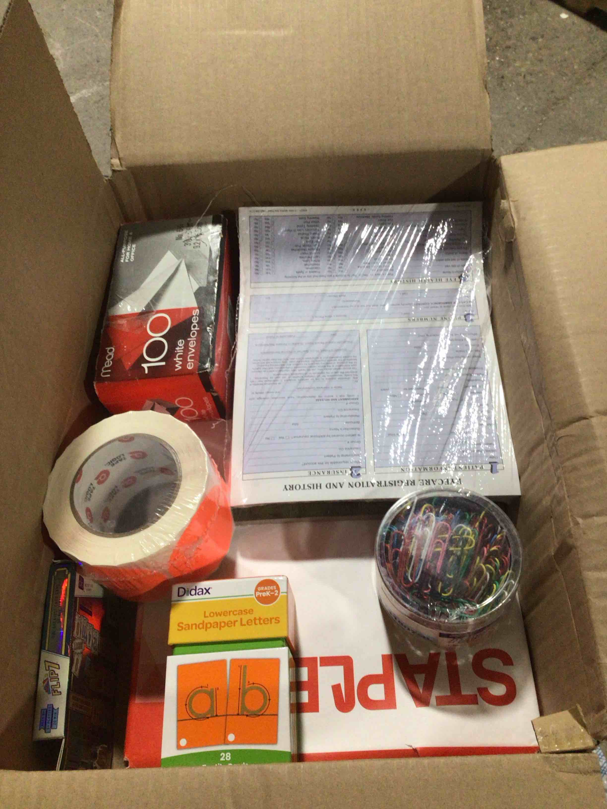 Condition photo showing Good Condition for box lot of miscellaneous items 