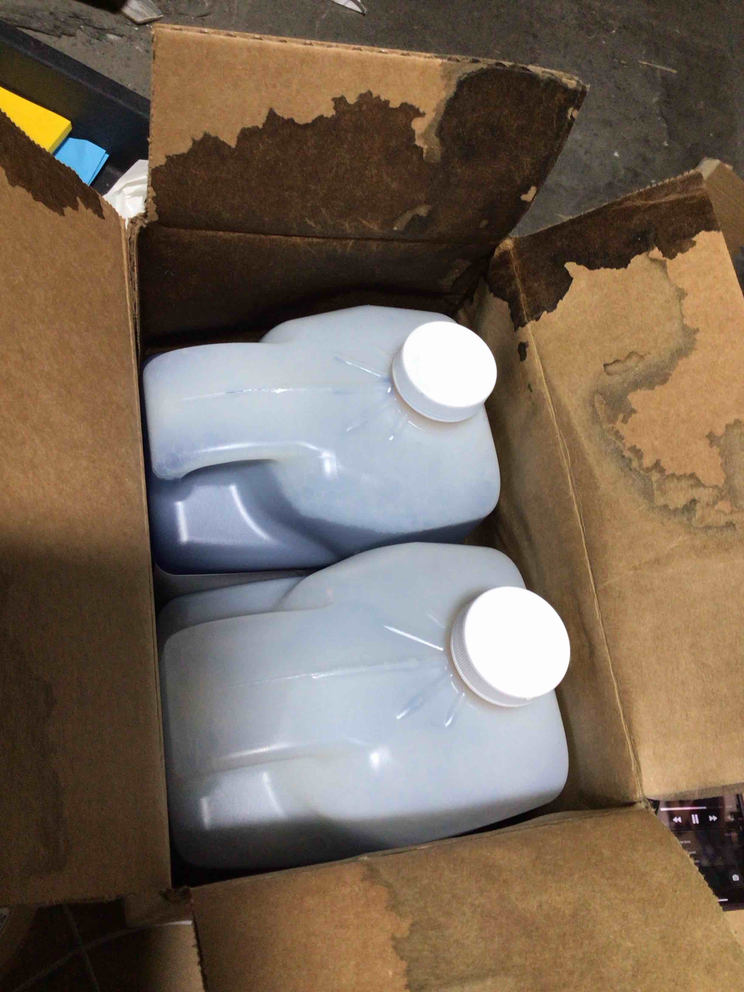 Condition photo showing New/Like New for Coastwide Professional Glass Cleaner 61 Concentrate for ExpressMix, 3.25L, 2/Carton (CW6103EM-A)