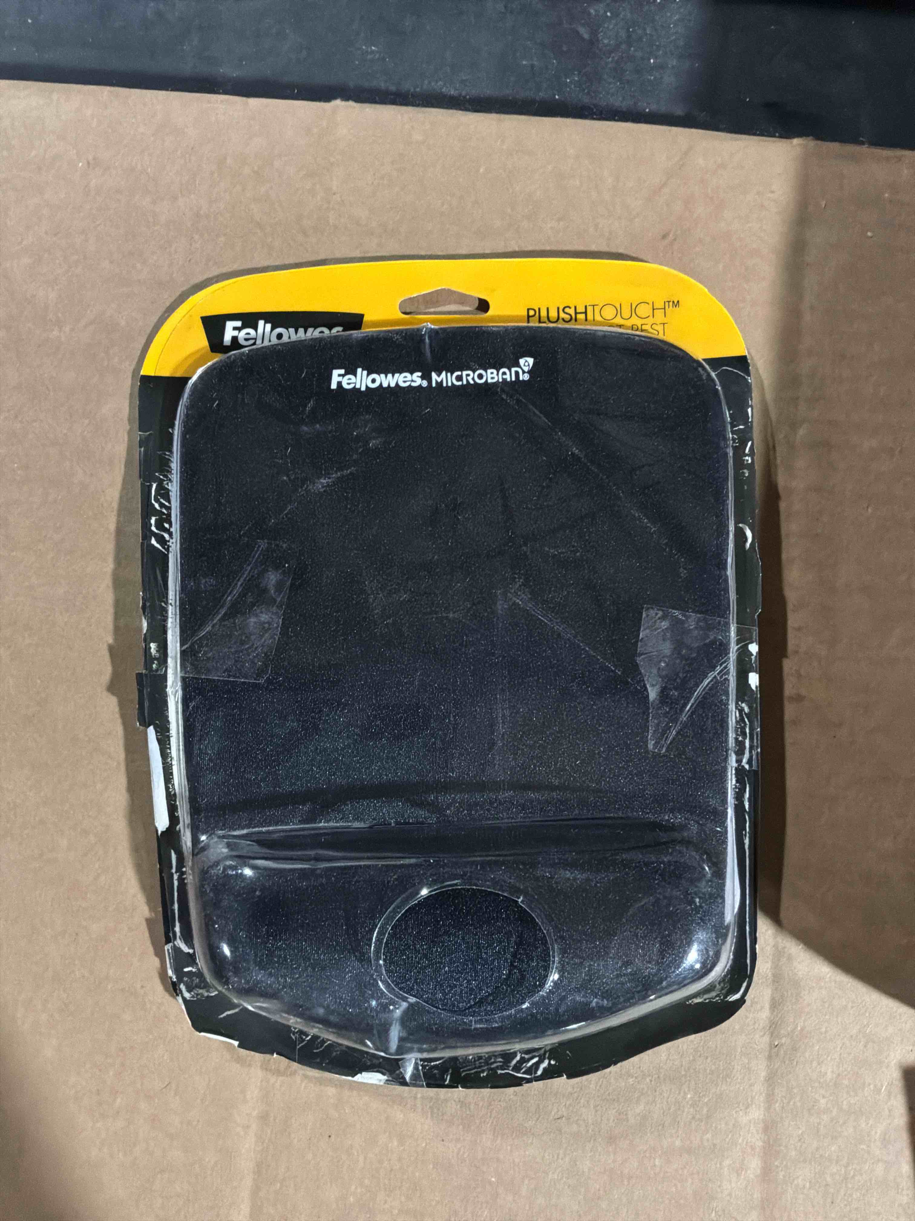 Condition photo showing Good Condition for Fellowes PlushTouch Mouse Pad with Wrist Rest  7.25 x 9.37  Black