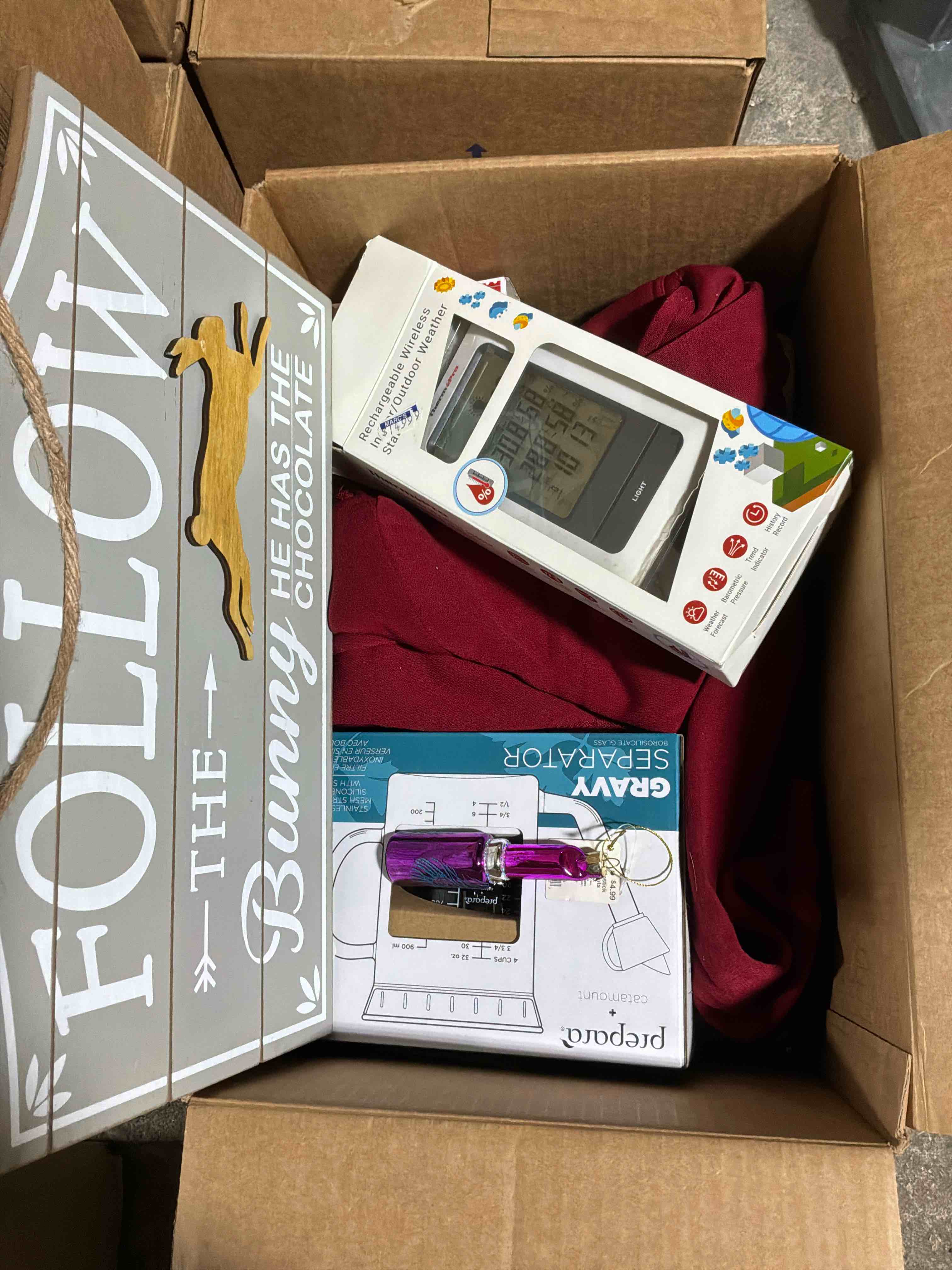 Condition photo showing Good Condition for box lot of miscellaneous items 