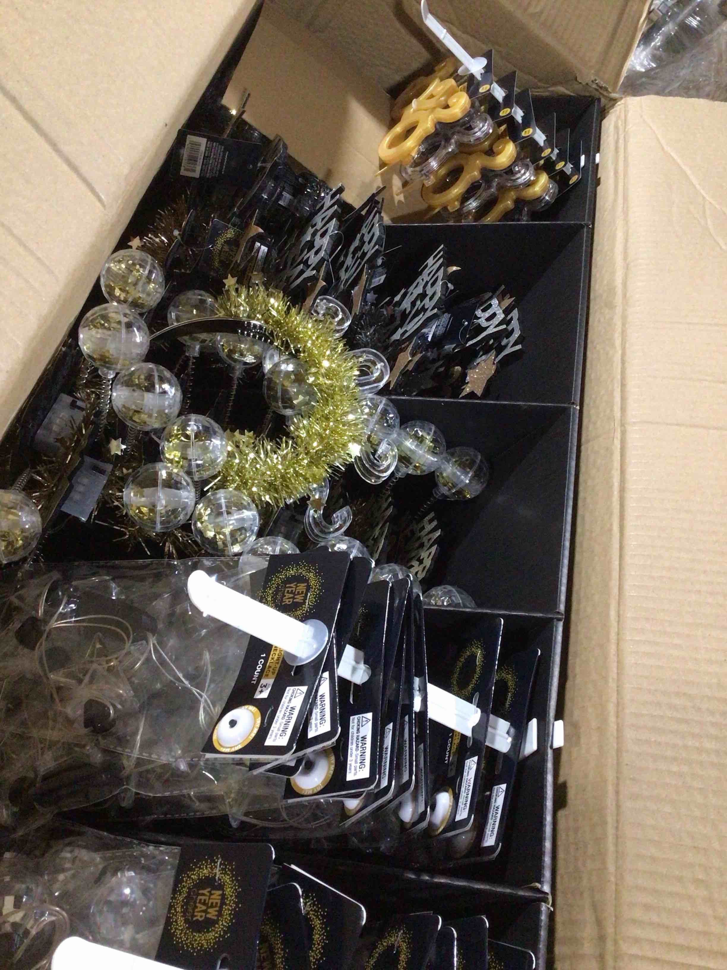 Condition photo showing Good Condition for box lot of miscellaneous items 