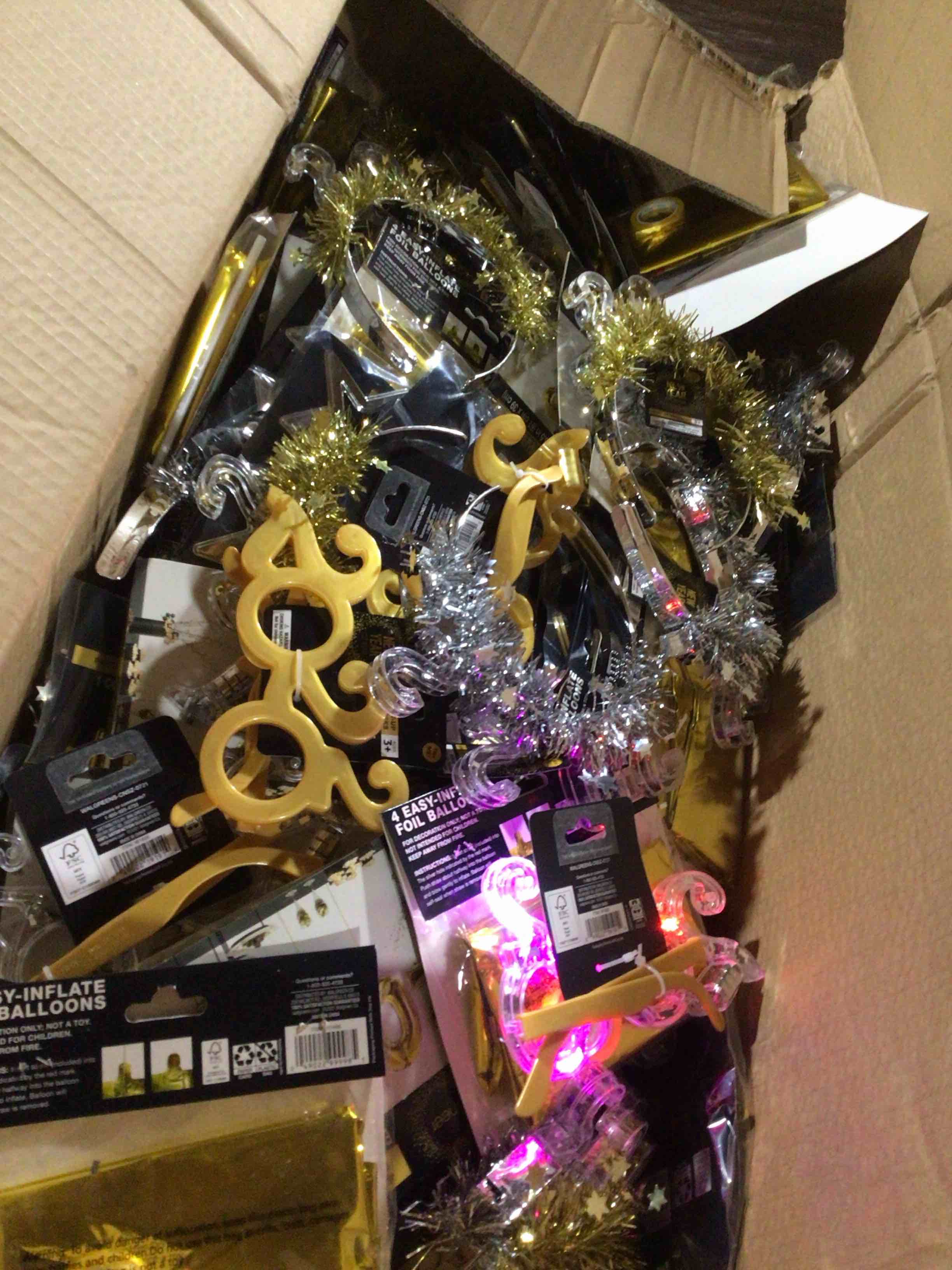 Condition photo showing Good Condition for box lot of miscellaneous items 