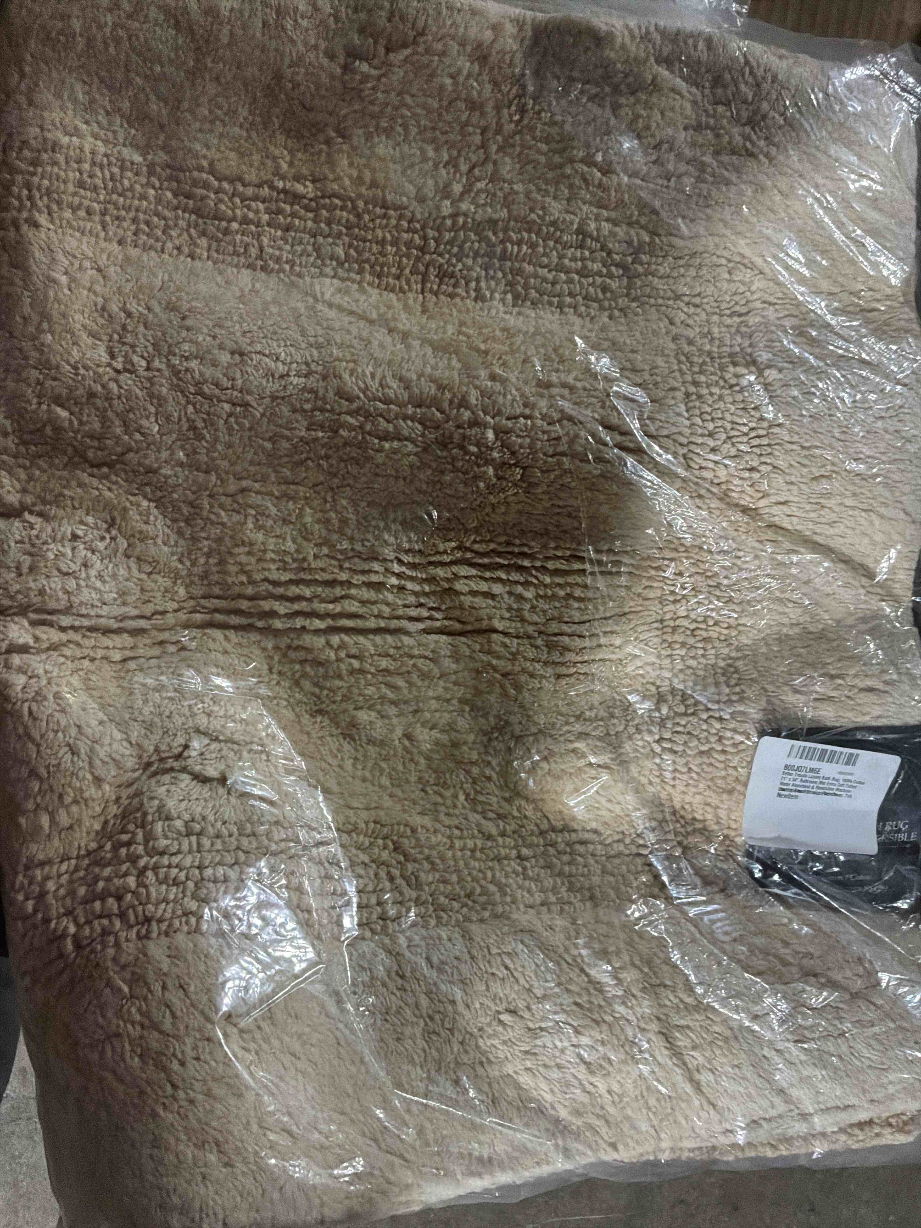 Condition photo showing New/Like New for Better Trends Luxury Bath Rug, 100% Cotton 21" x 34" Bath Room Mat Extra Soft Tufted Water Absorbent & Reversible Machine Washable for Bath Room Floor Decor, Tub Laundry Room Sand Lux Collection