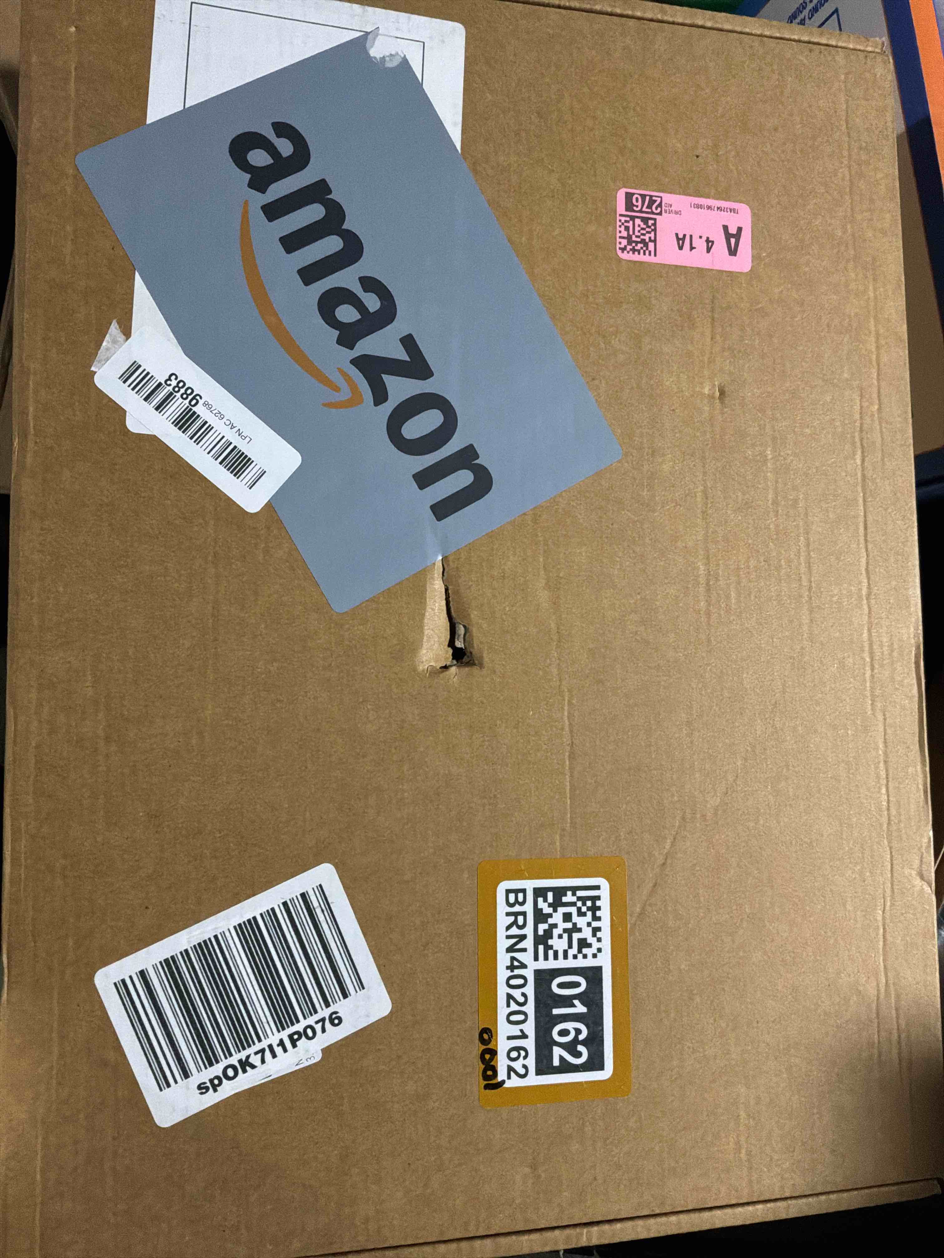 Condition photo showing New/Like New for 12 Pcs Velvet Christmas Balls Bulk Shatterproof Plastic Christmas Tree Decorations for Decorative Hanging Baubles (12, Wine red?Blackish Green?White, 3.94Inch) 3.94Inch Wine Red?blackish Green?white 12