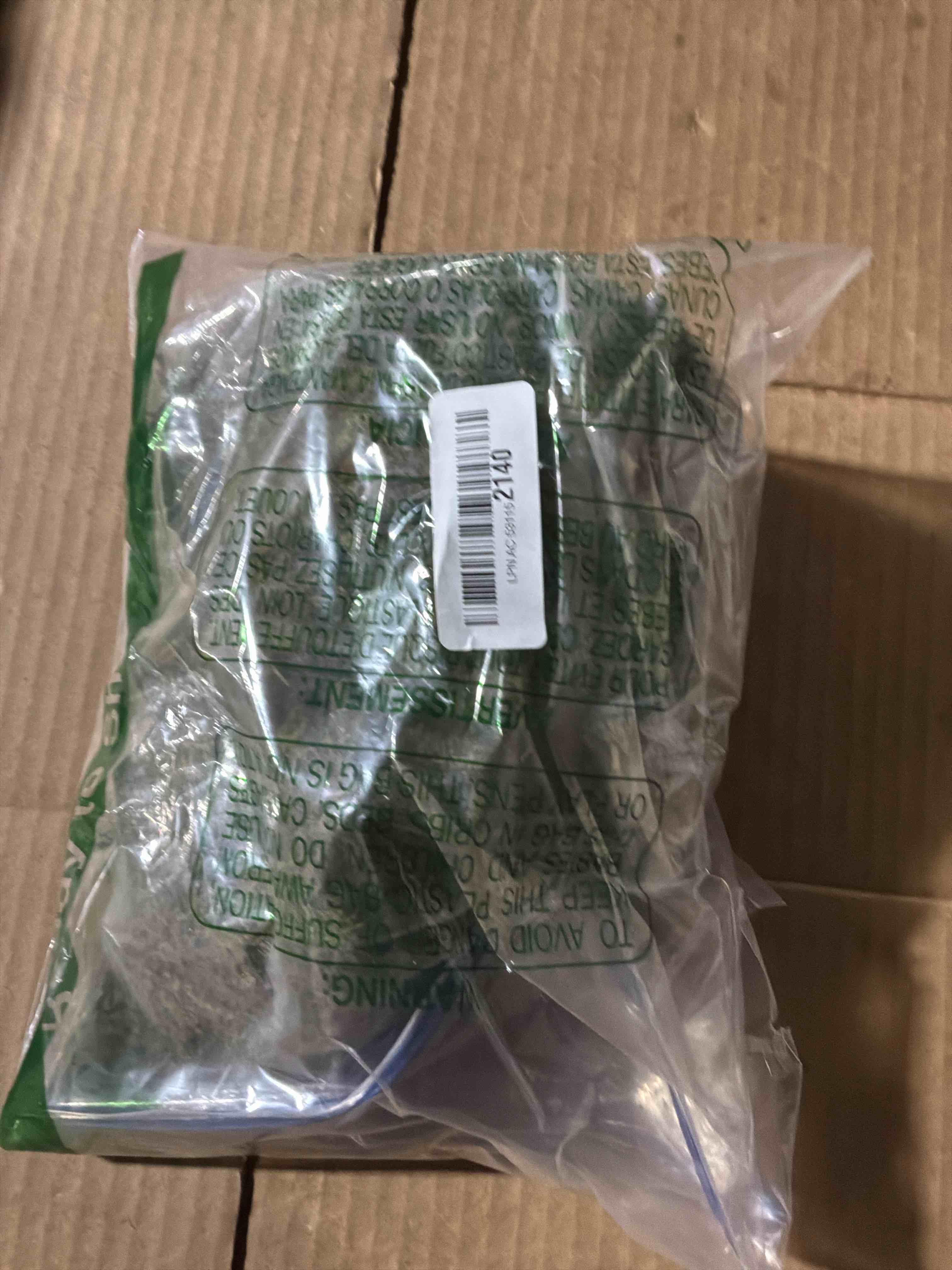 Condition photo showing New/Like New for Fake Green Moss for Potted Plants, 4OZ Artificial Moss for DIY Crafts, Faux Moss for Table Centerpieces Fairy Garden Decor (Fresh Green 140gr)
