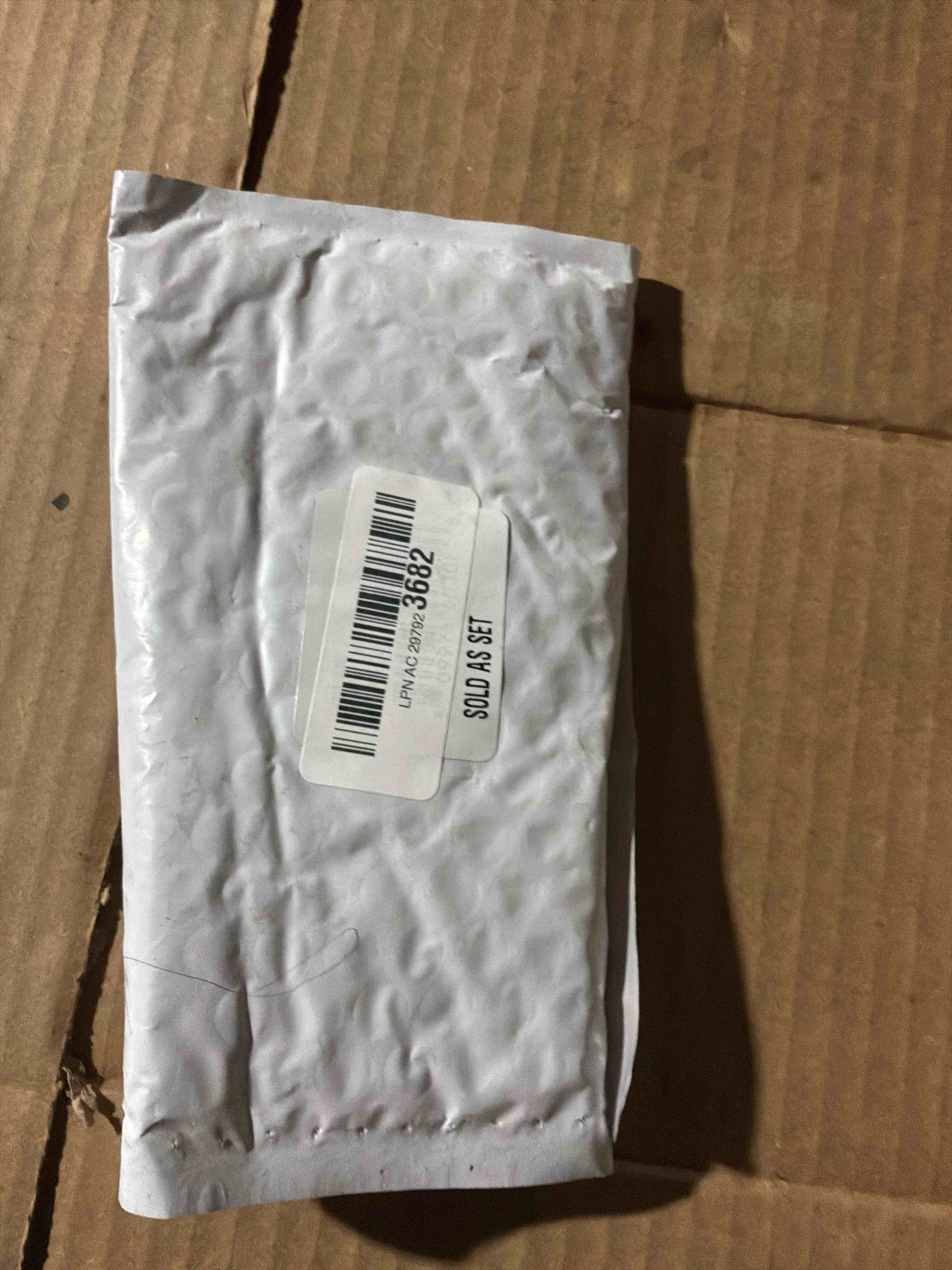 Condition photo showing New/Like New for Almay Skintone Matching Foundation, Smart Shade Face Makeup with SPF 15, Hypoallergenic, Oil-Free, Dermatologist-Tested, 200 Light Medium Mine, 1 fl oz