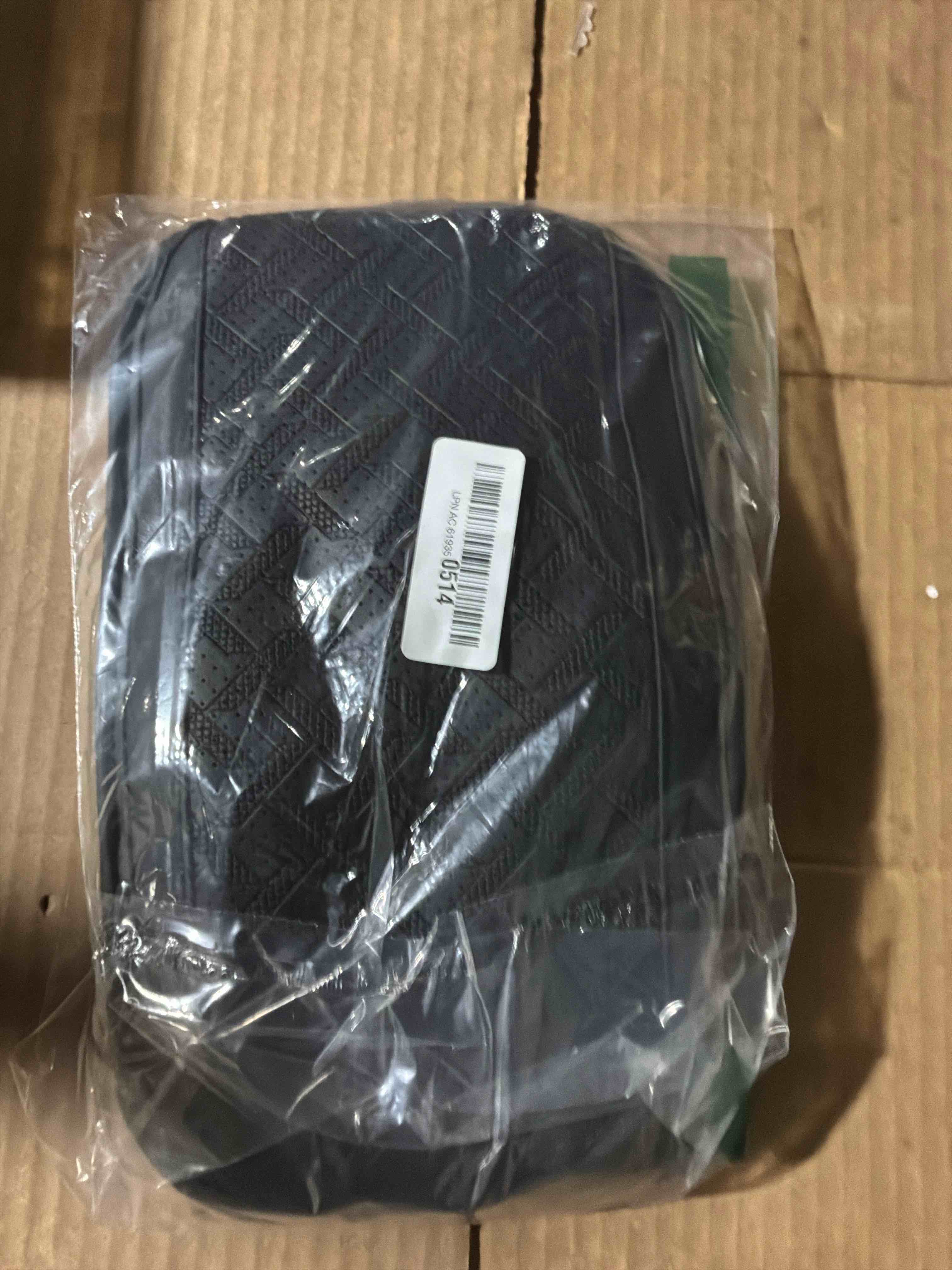 Condition photo showing New/Like New for carleef Car Armrest Cover with Pocket Organizer,Leather Middle Console Cover Distributes Elbow Stress,Upgraded Center Console Armrest Cover Increase Car Storage for Most Cars (Black Green)