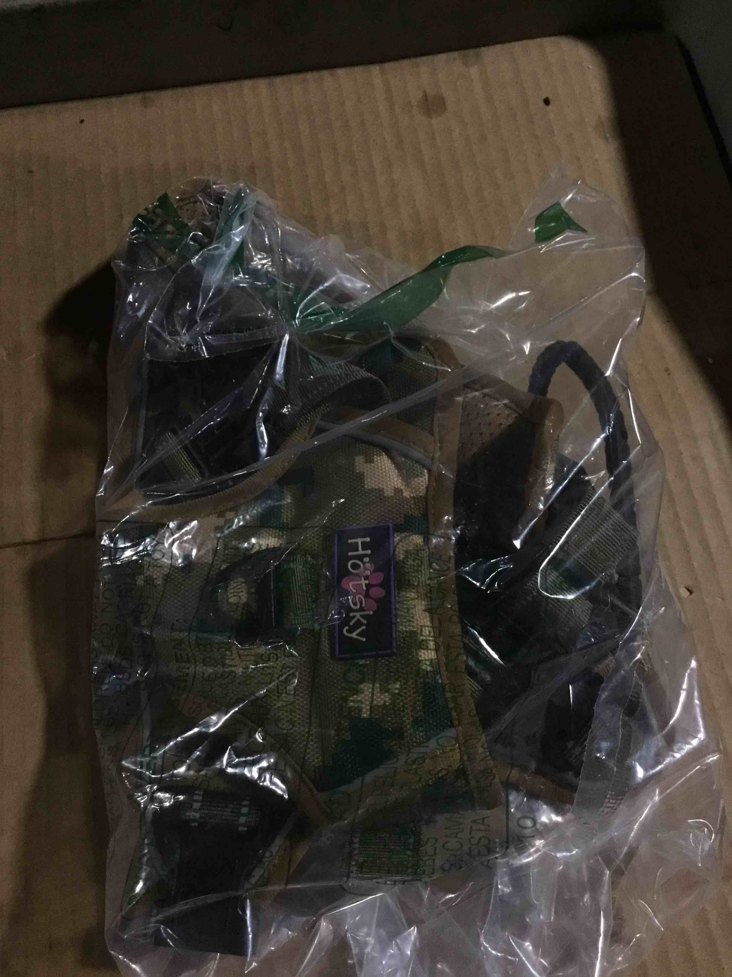 Condition photo showing Good Condition for Hotsky Tactical Dog Harness No Pull?Adjustable Service Dog Vest Reflective Military Pet Harness with Control Handle Molle Loop Panels for Training Walking Running(Army Camo, M) Army Camo M( Neck: 18''-23.5",Chest: 20"-27")