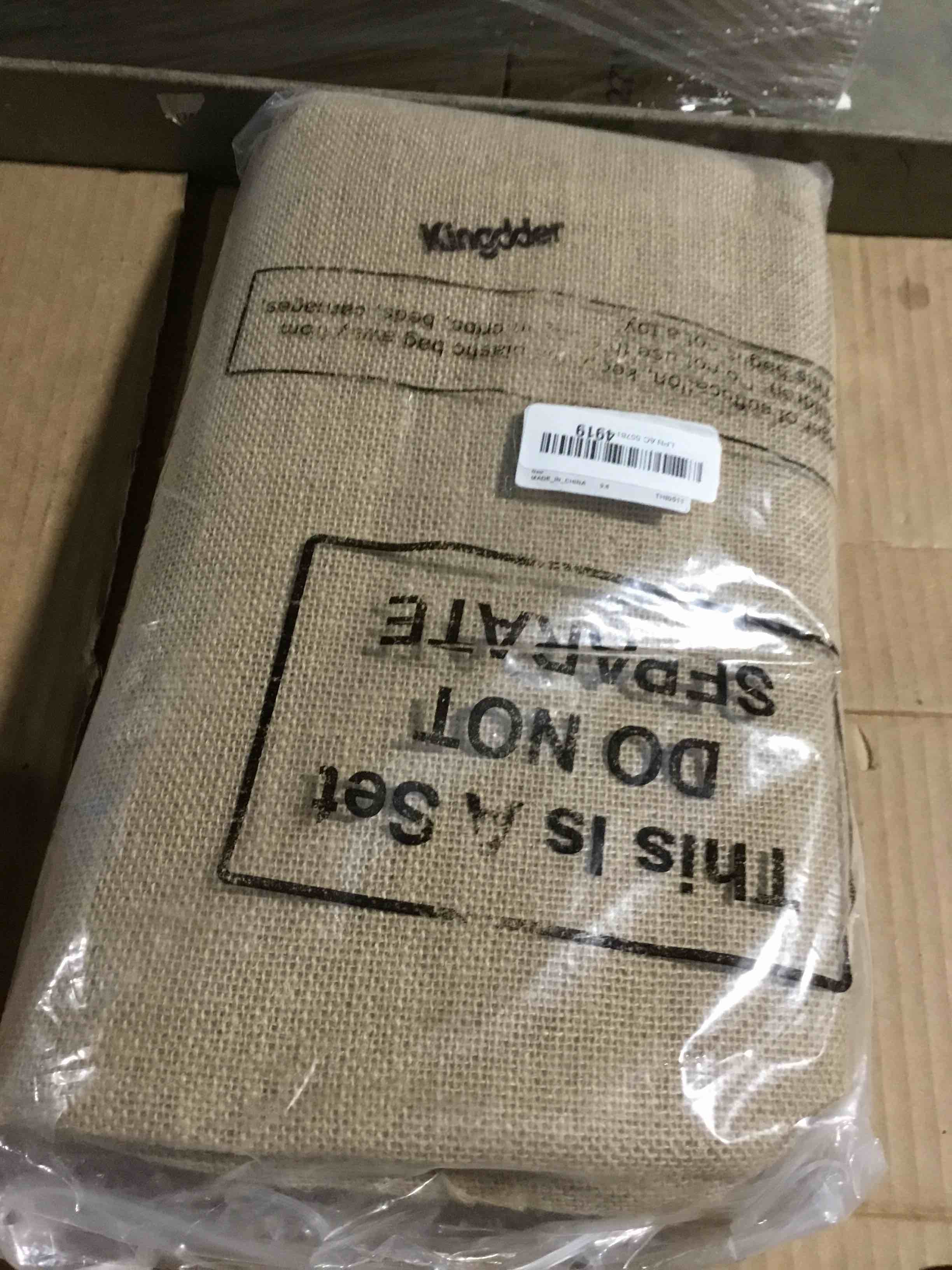 Condition photo showing Good Condition for Kingdder Natural Burlap Tablecloth Farmhouse Fall Rectangle Burlap Table Cover Rustic Jute Tablecloth for Thanksgiving Autumn Harvest Holiday Party Kitchen Indoor Home Table(1 Pcs,63 x 108 Inch) 1 14.6" x 9.1" (Rectangular)
