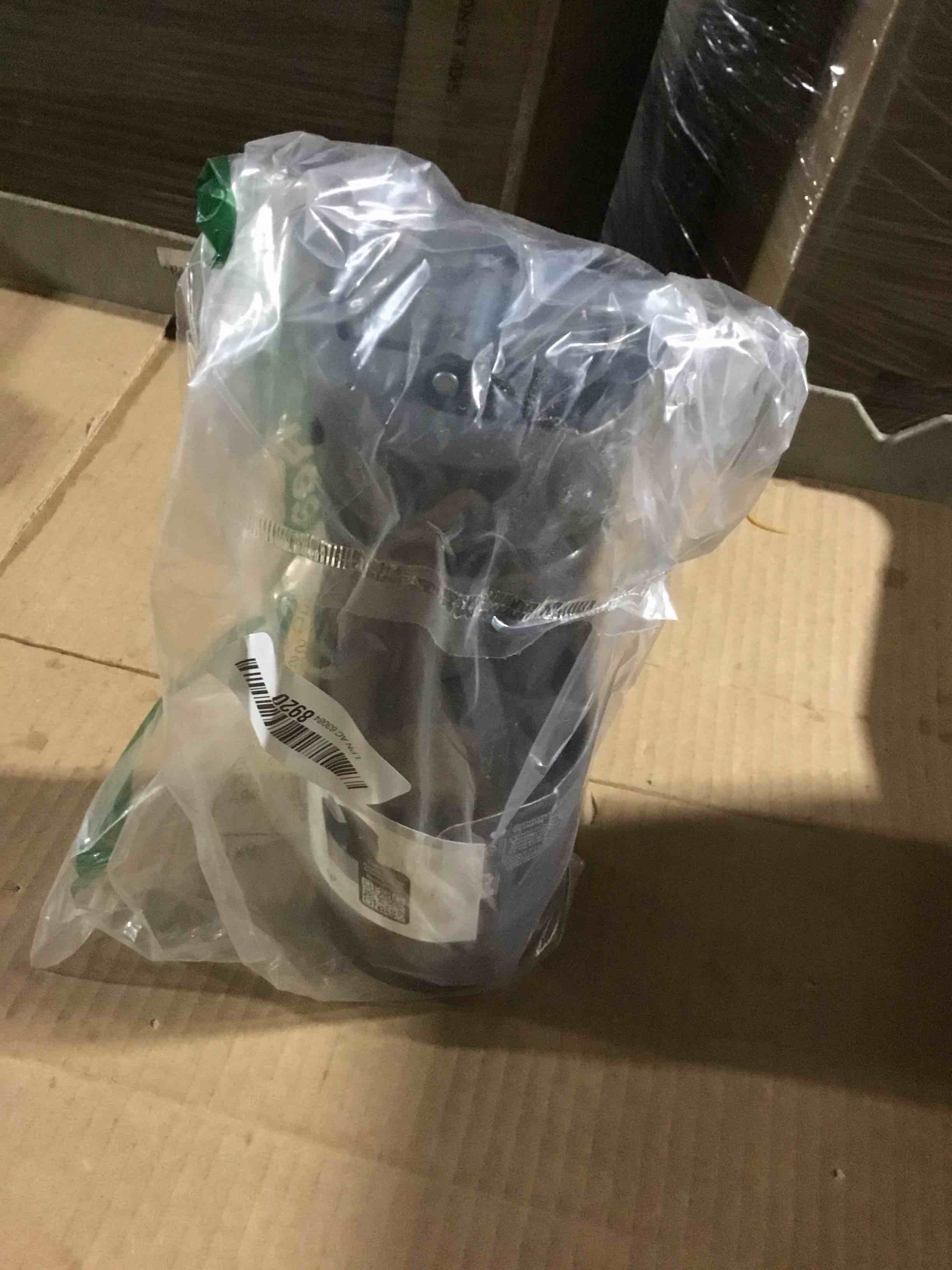 Condition photo showing Good Condition for Contigo Ashland 2.0 Water Bottle with Autospout Lid 32oz Licorice 32oz (Pack of 1) Licorice