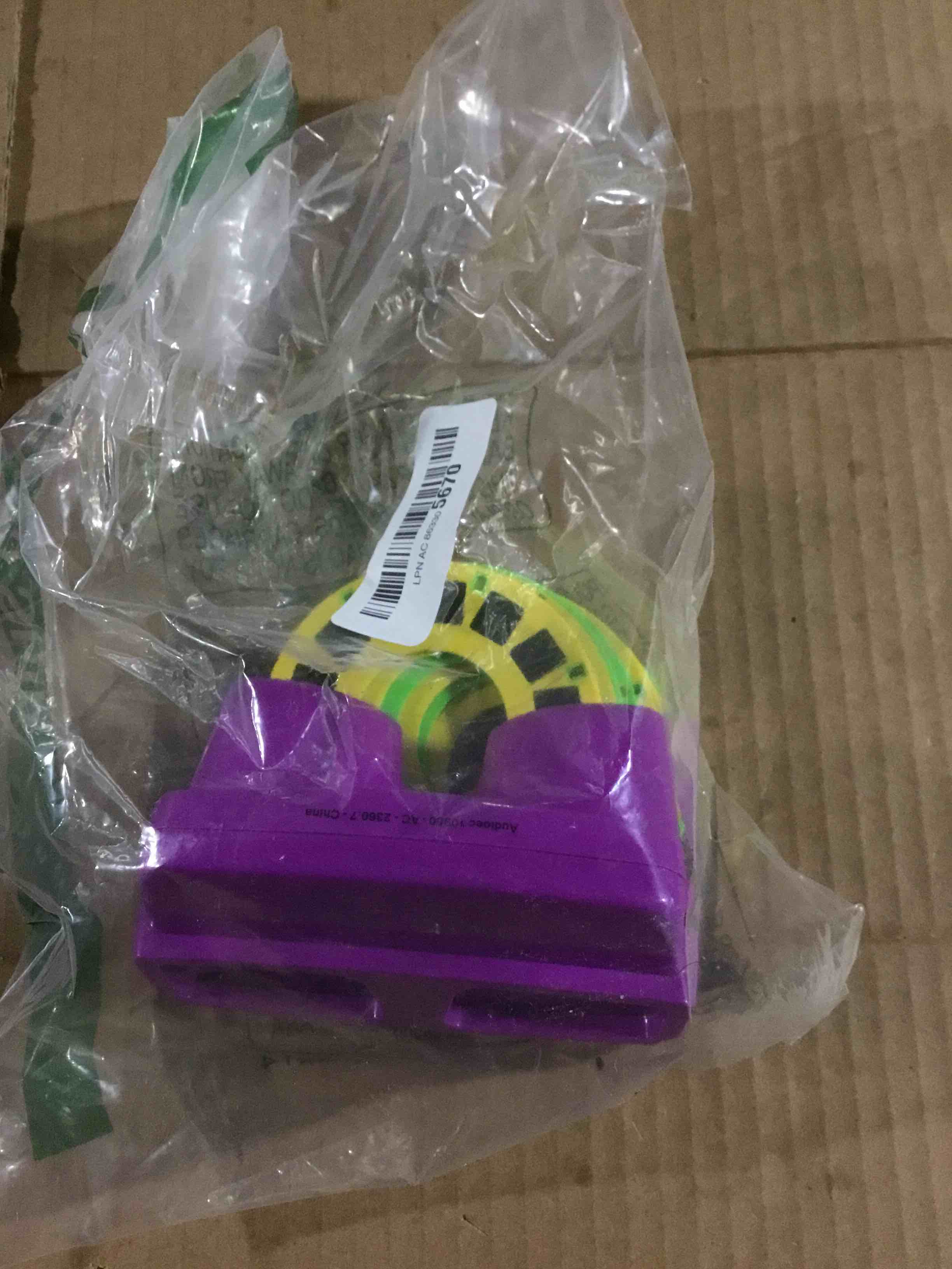Condition photo showing Good Condition for ArtCreativity Classic 3D Viewfinder for Kids, 6 Reels Included with 42 HD Images, View Finder for Children, Nostalgia Retro Toys, Nature Educational Toys, Learning Toy for Kids, Toddlers, Ages 3+