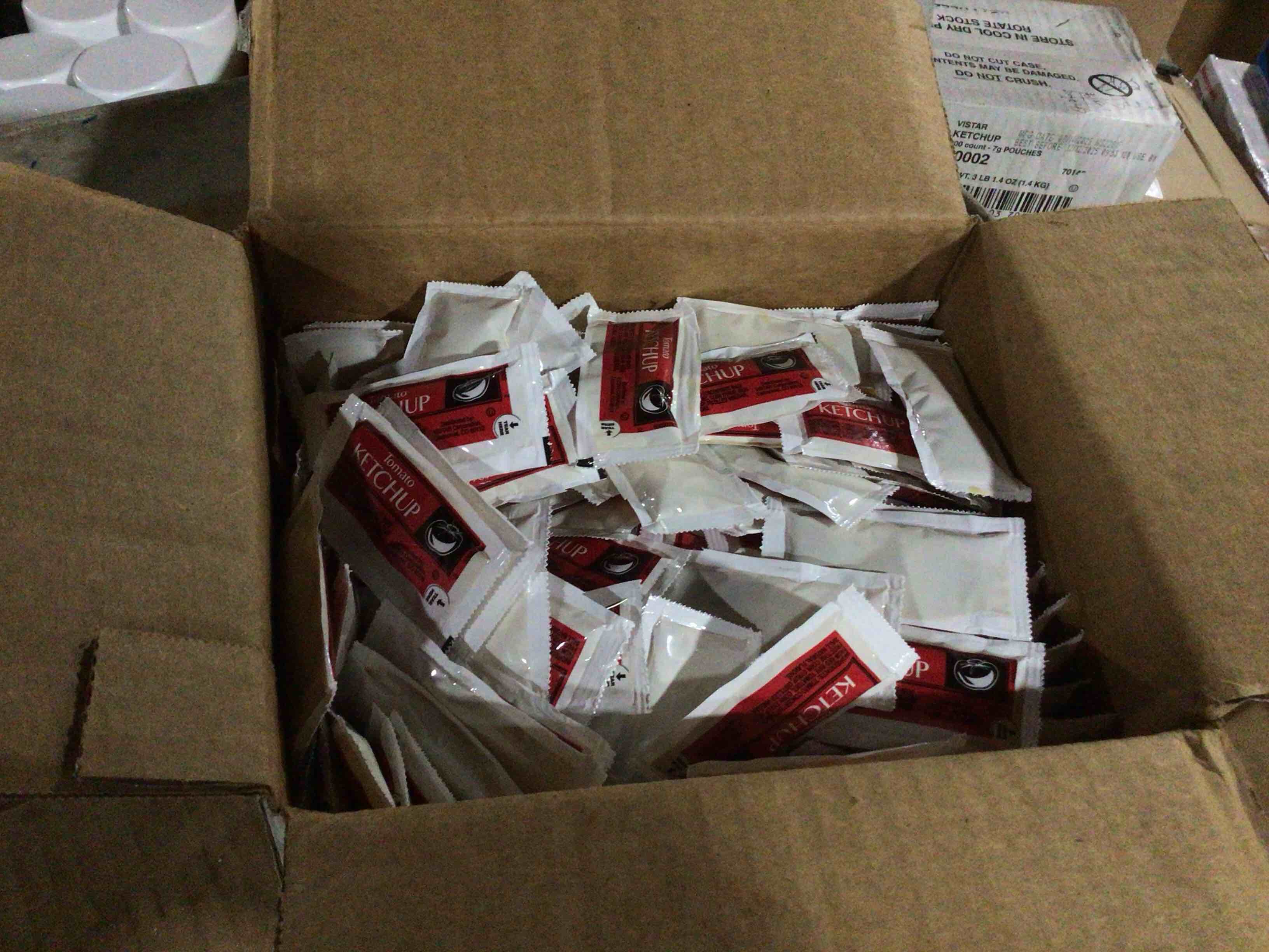 Condition photo showing As Is for (BEST BEFORE 12/12/2025)Vistar BFSVENL024 0.25 oz. Condiment Packets - Ketchup (200/Carton)
