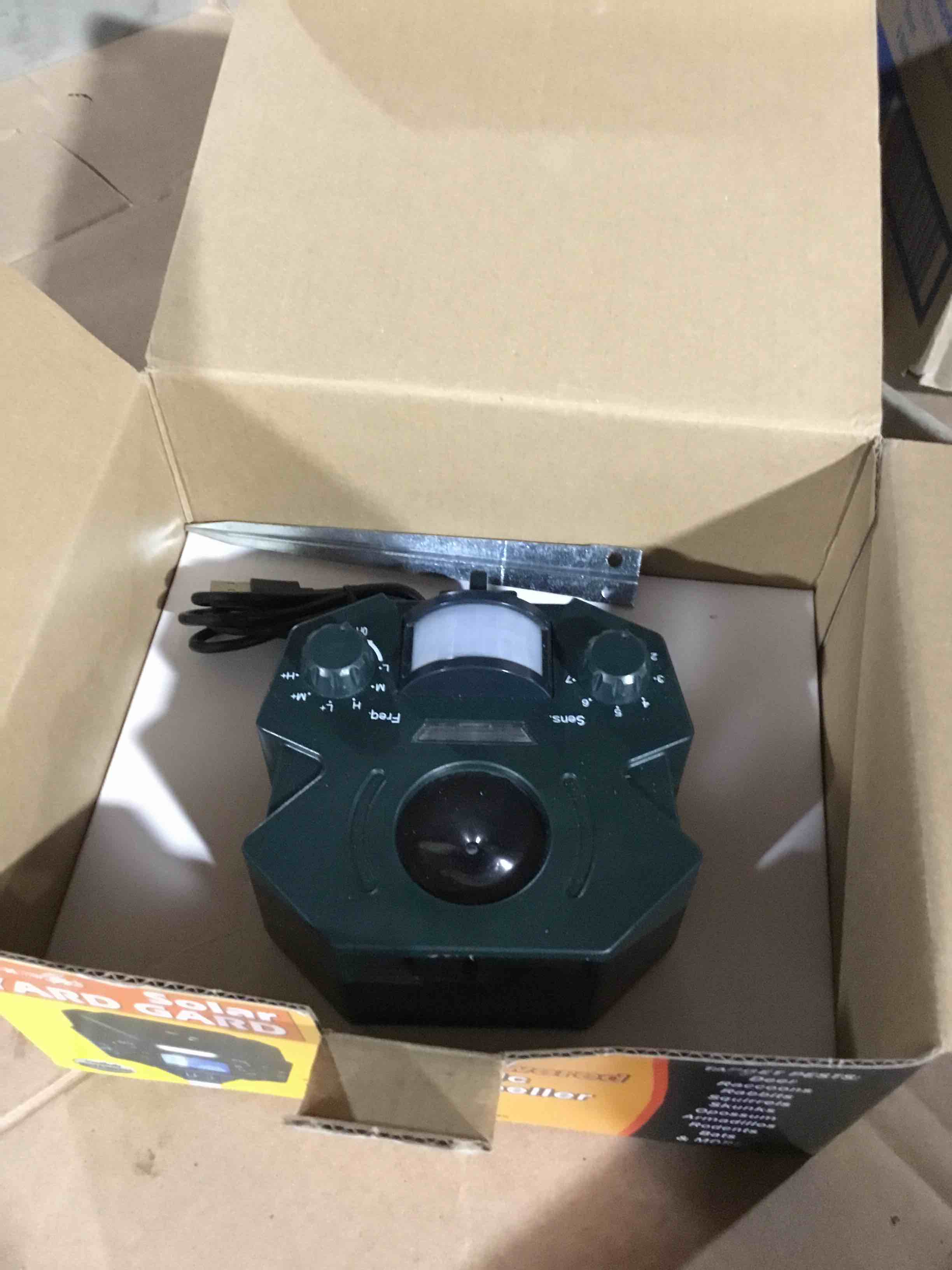 Condition photo showing Good Condition for bird-x solar yard gard, ultrasonic and solar-powered animal decoy device with motion sensor, easy to install, covers up to 3,000 sq. ft., 15-25 khz frequency, 8.5" x 7" x 4" 