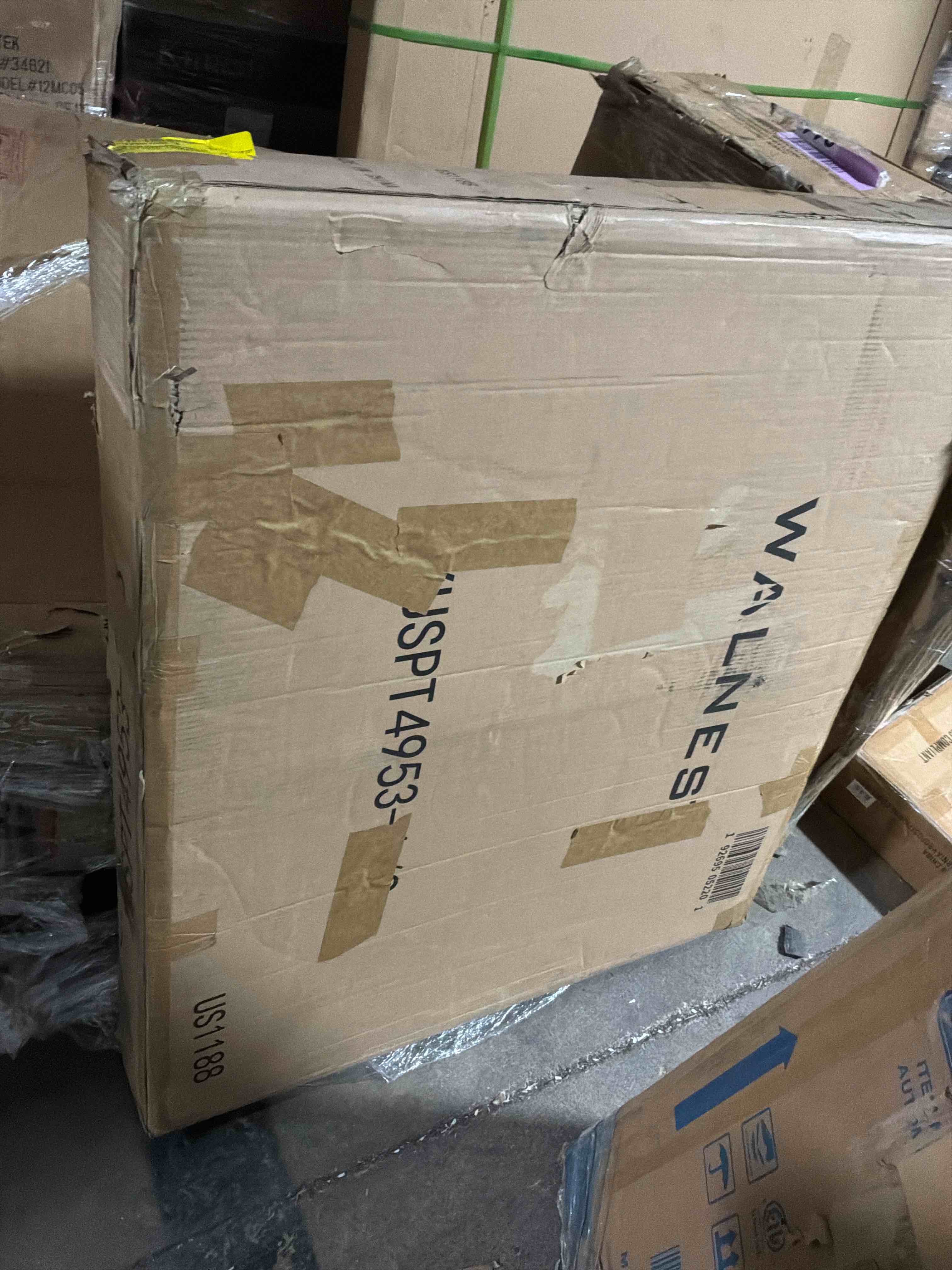 Condition photo showing Good Condition for corwynn 81.6” iron flat top floor bird cage with stand 