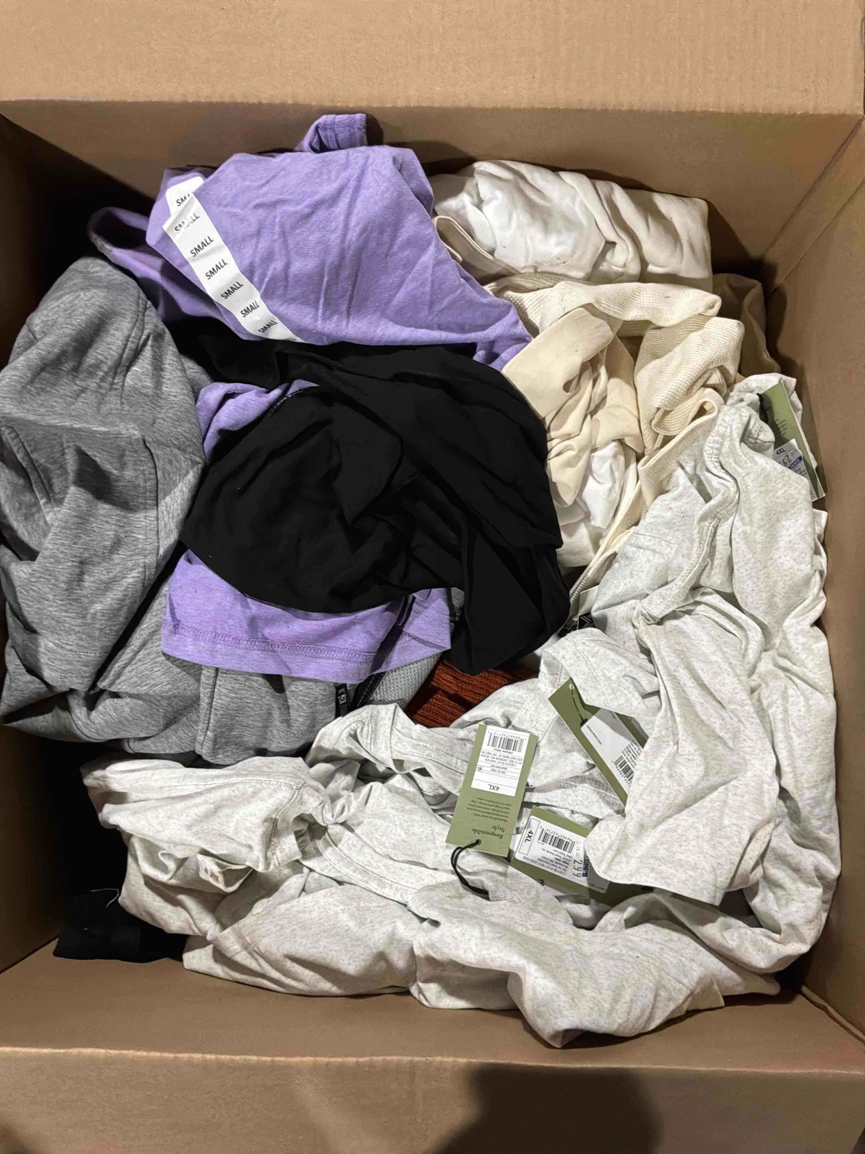 box lot of new clothes (35pcs)