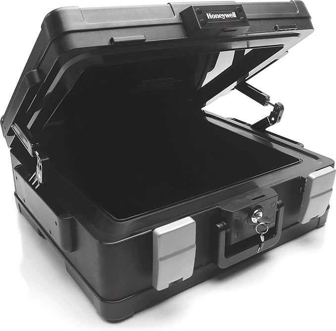 honeywell 0.39 cuft waterproof and fireproof chest (1114)