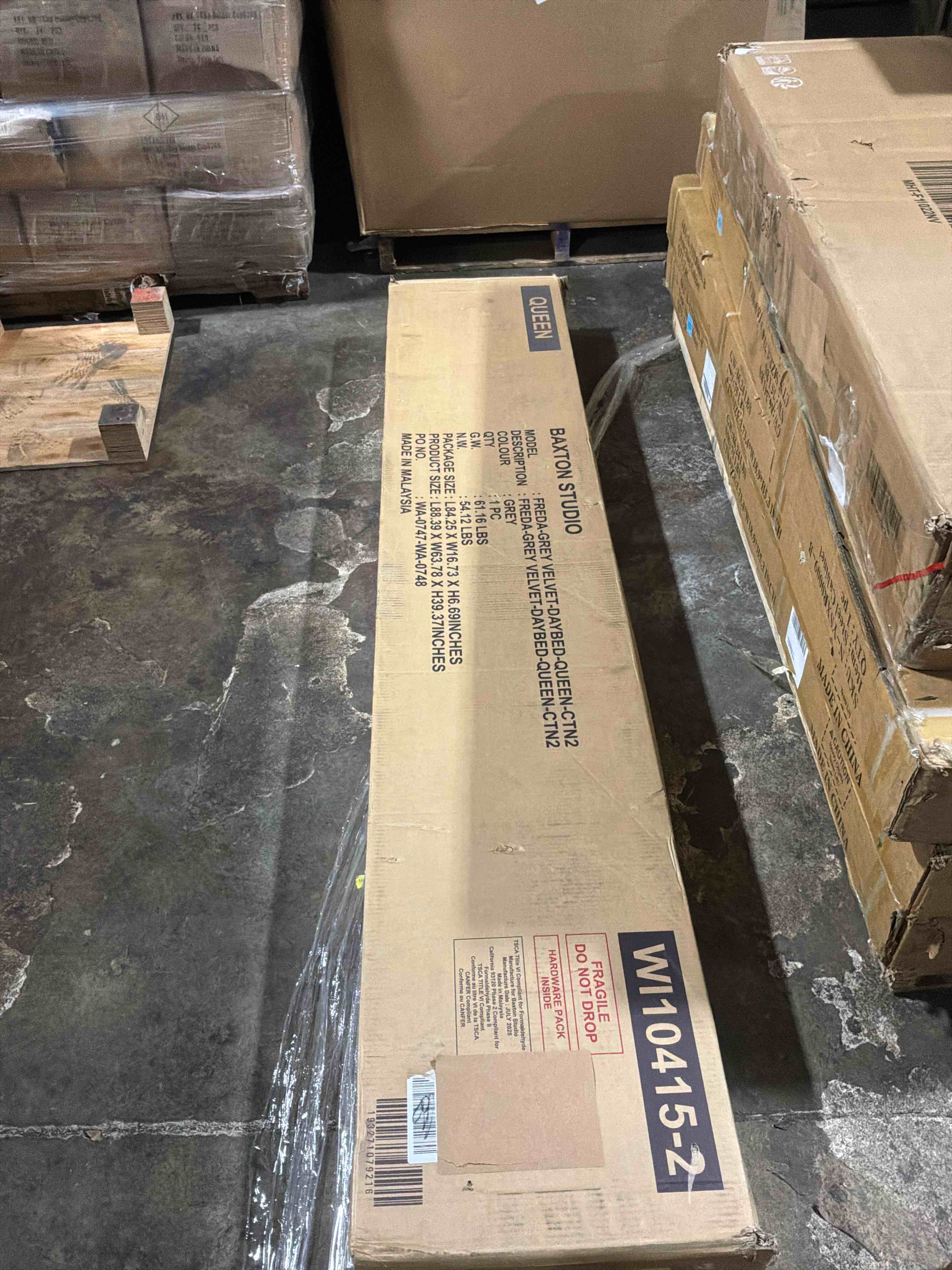 Condition photo showing New/Like New for Mihoyo Upholstered Daybed ( Queen )