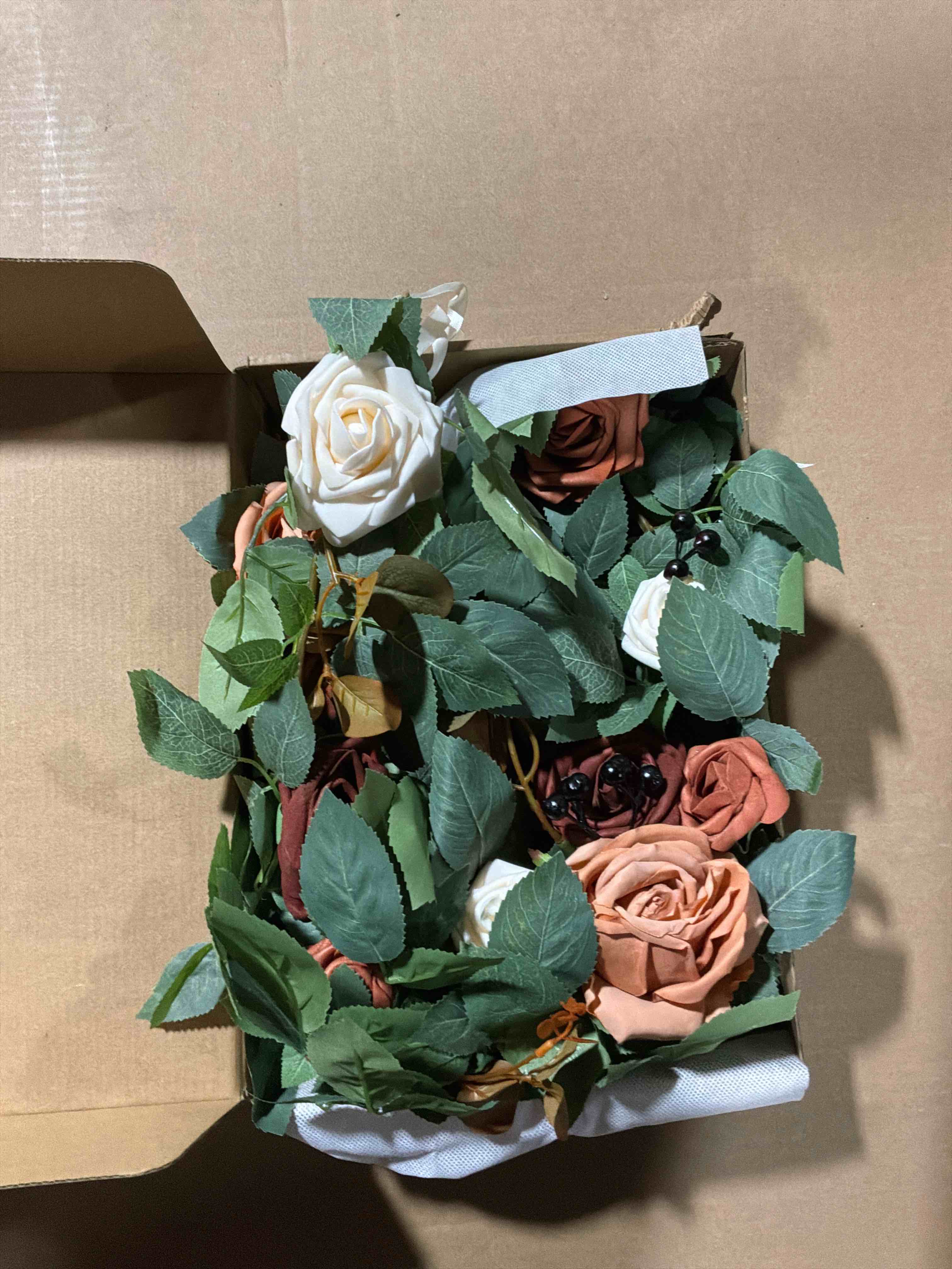 Condition photo showing New/Like New for Lookein 5FT Artificial Rose Flower Garland for Table Centerpieces Backdrop Arch Flowers Decorations Wedding Ceremony Reception Table Decor, Terracotta