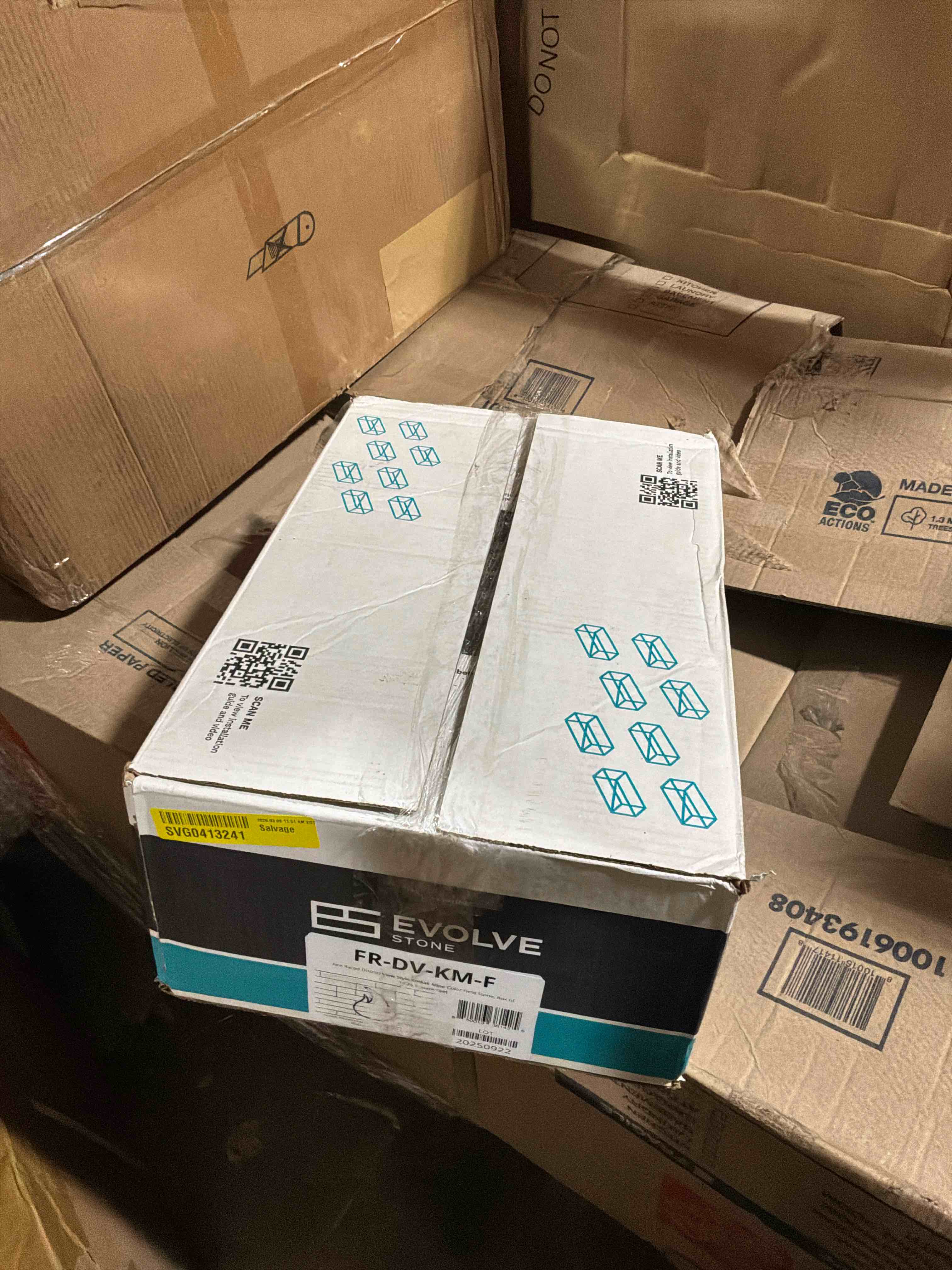 Condition photo showing New/Like New for Evolve Stone District View Stone Veneer