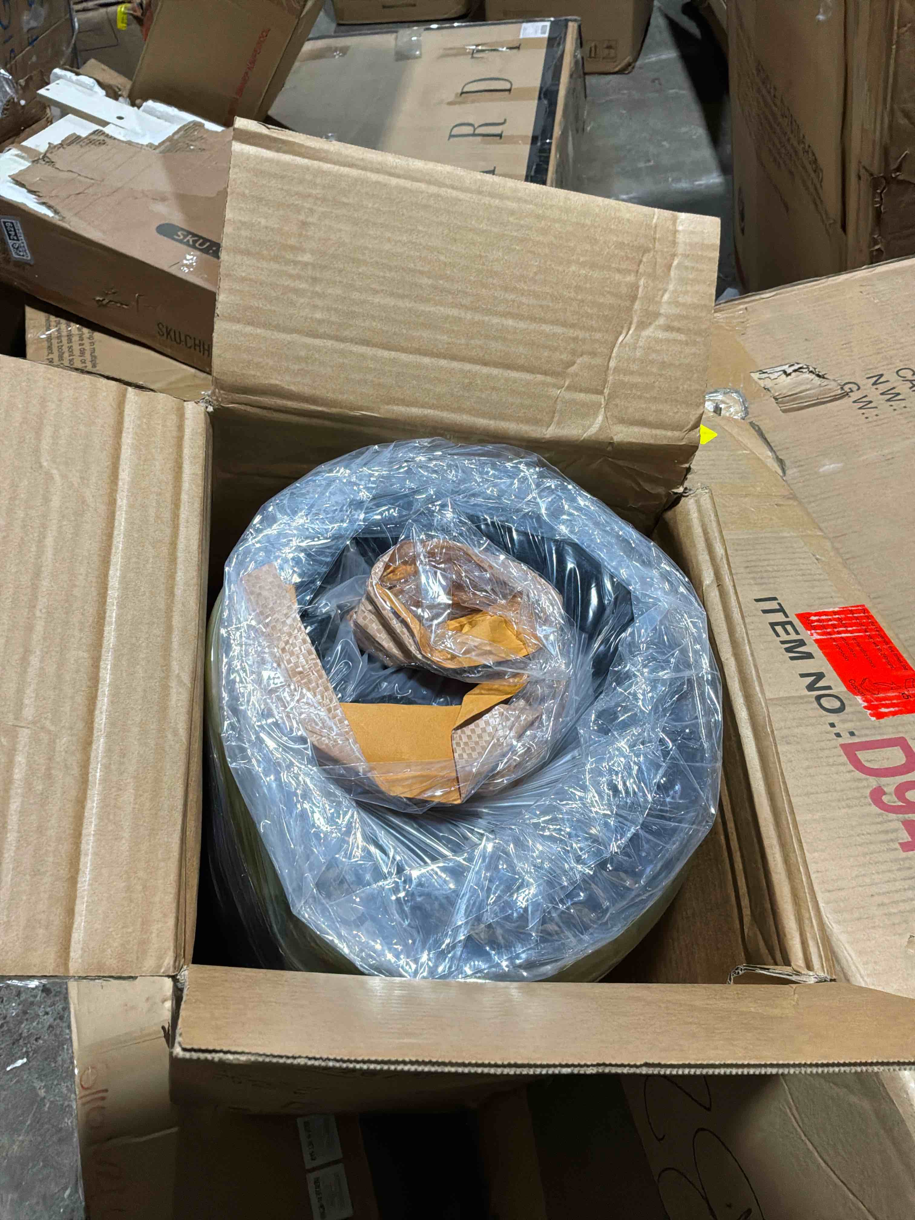 Condition photo showing New/Like New for 135.4 Cloud Modular Sectional Couch With 1 Ottoman Modern Minimalista