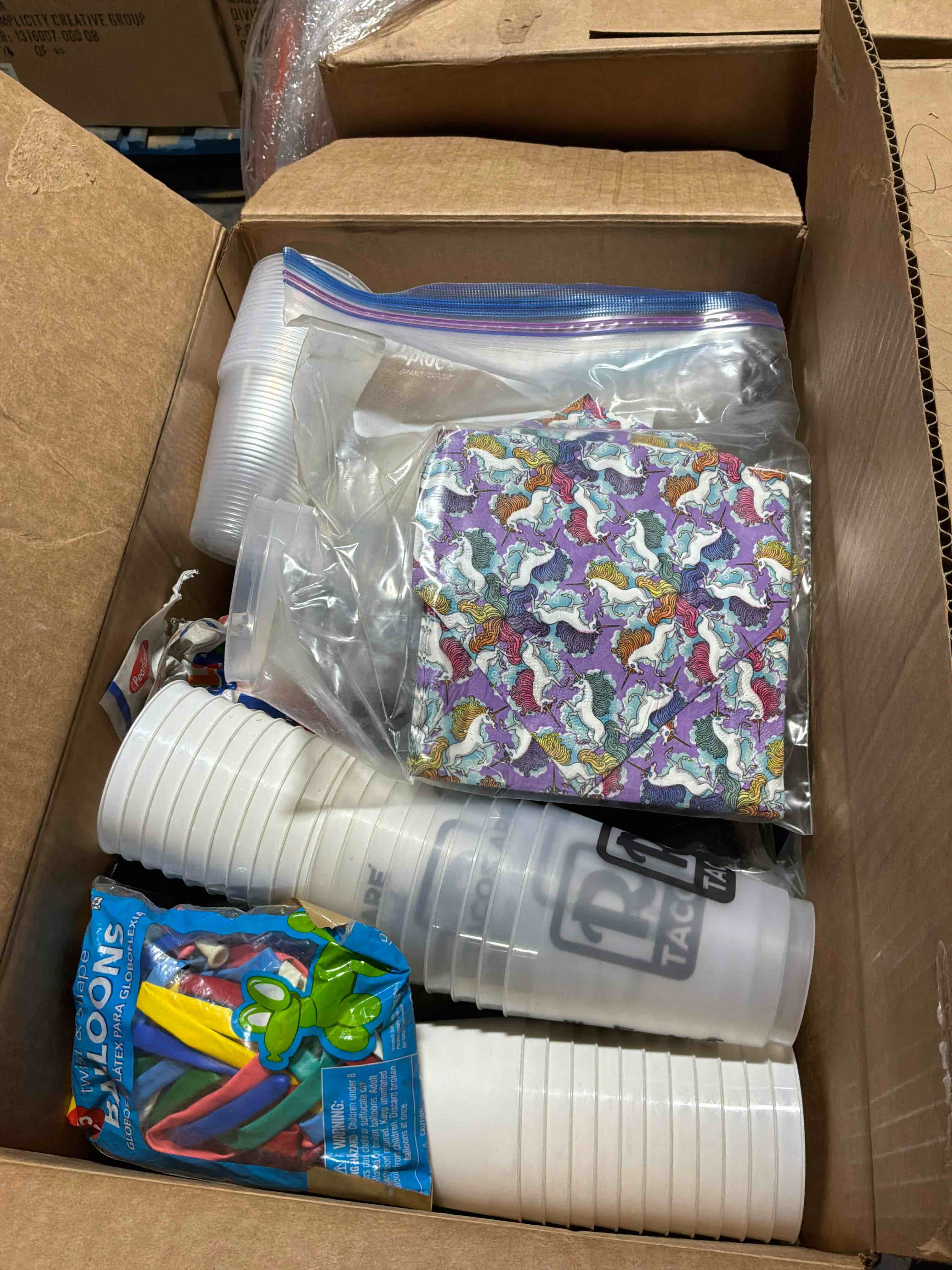 Condition photo showing Good Condition for box lot of miscellaneous items 