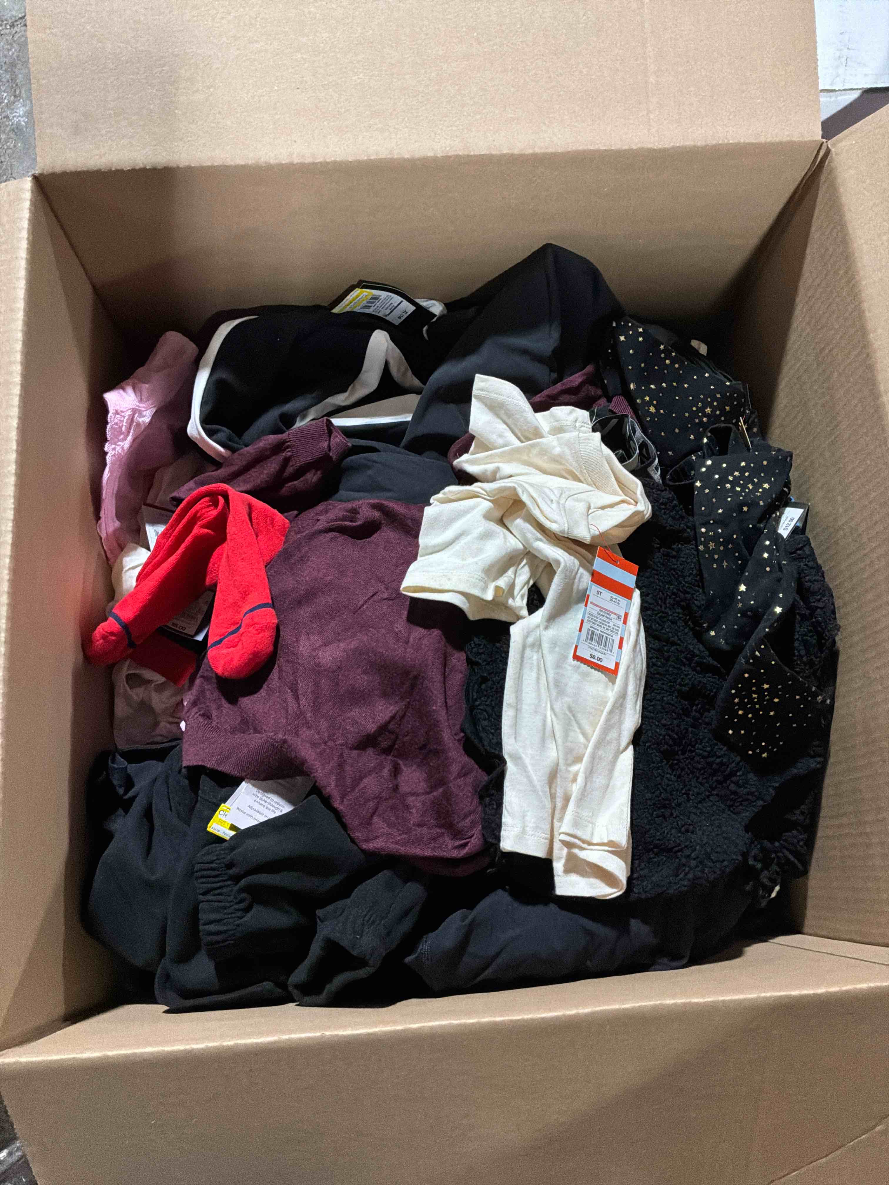 box lot of new clothes (30pcs)
