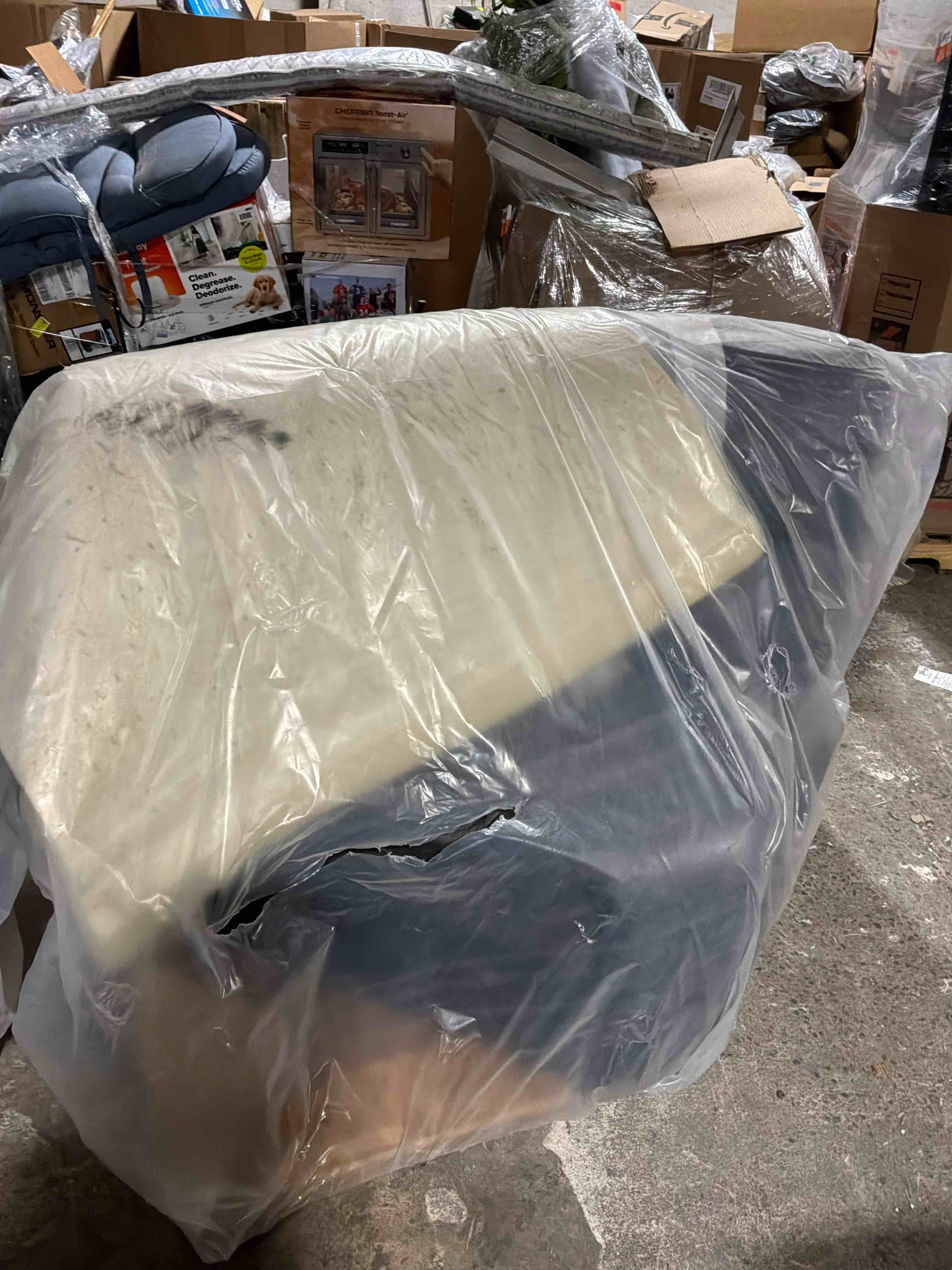 Condition photo showing New/Like New for lazboy 720 dawson corner unit