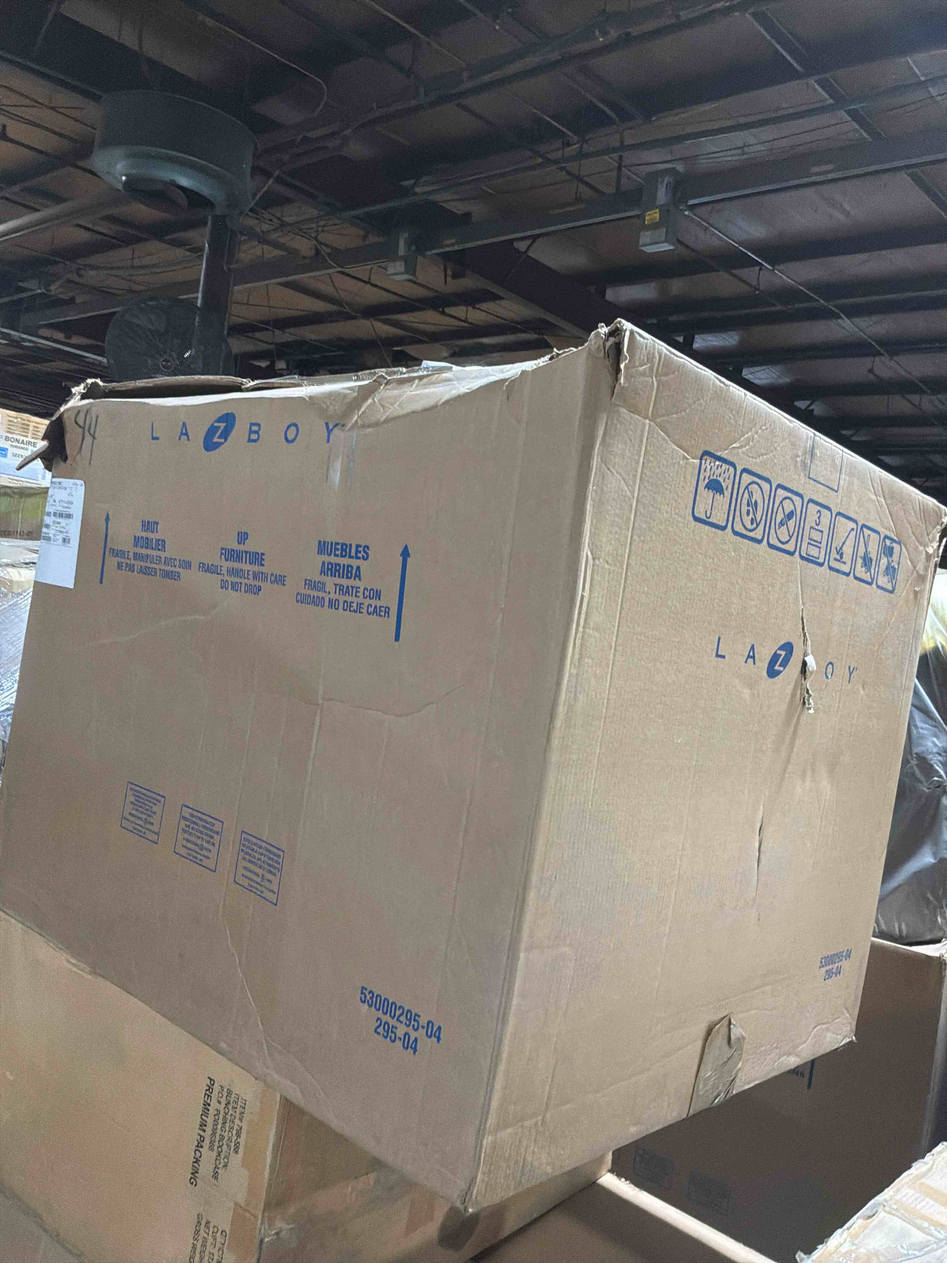 https://s3.amazonaws.com/lotting-images-prod/bidfta/GRA4112982_1774623792819.jpeg