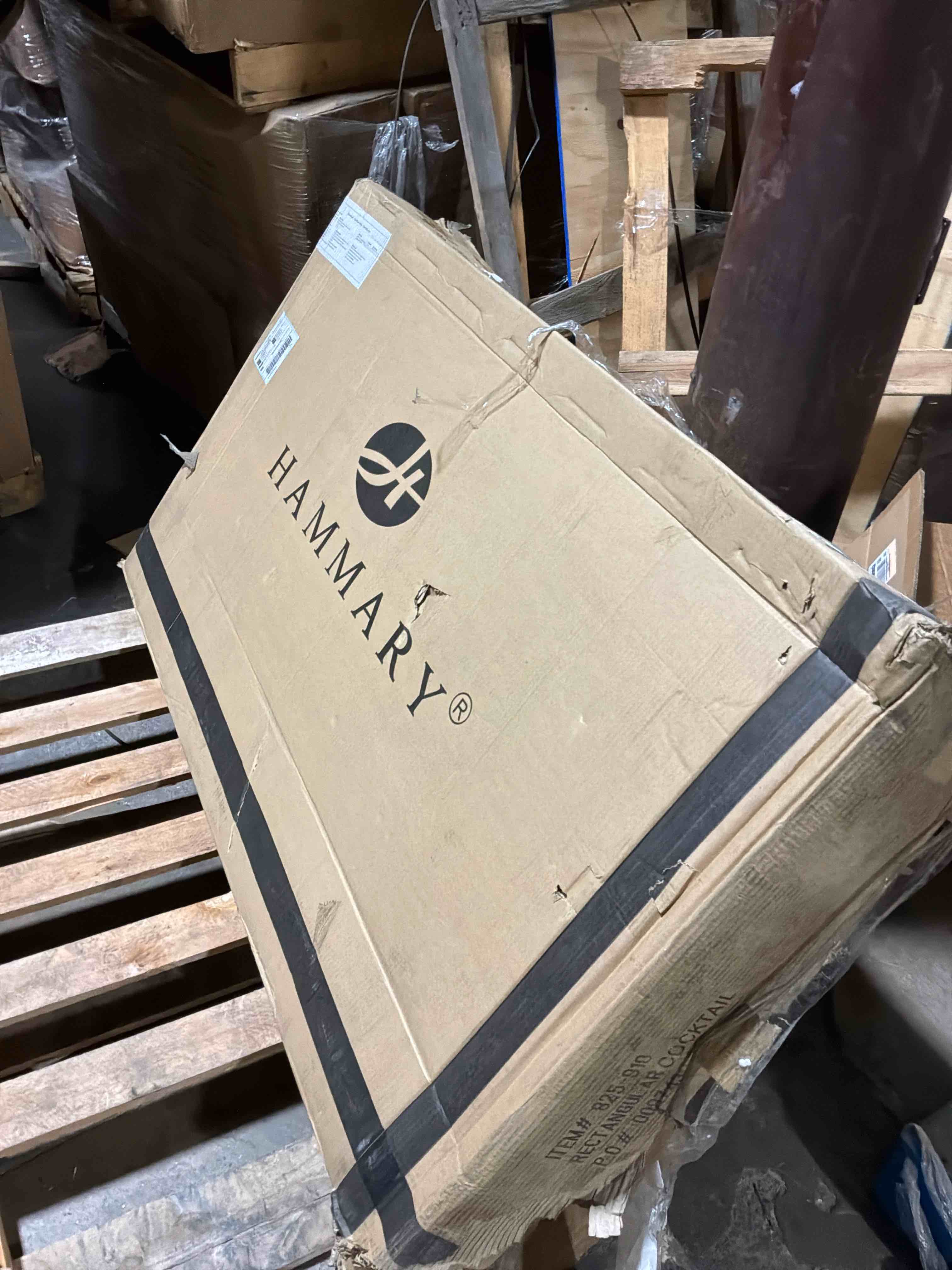 Condition photo showing New/Like New for similar to hammary rectangular cocktail table 839-910