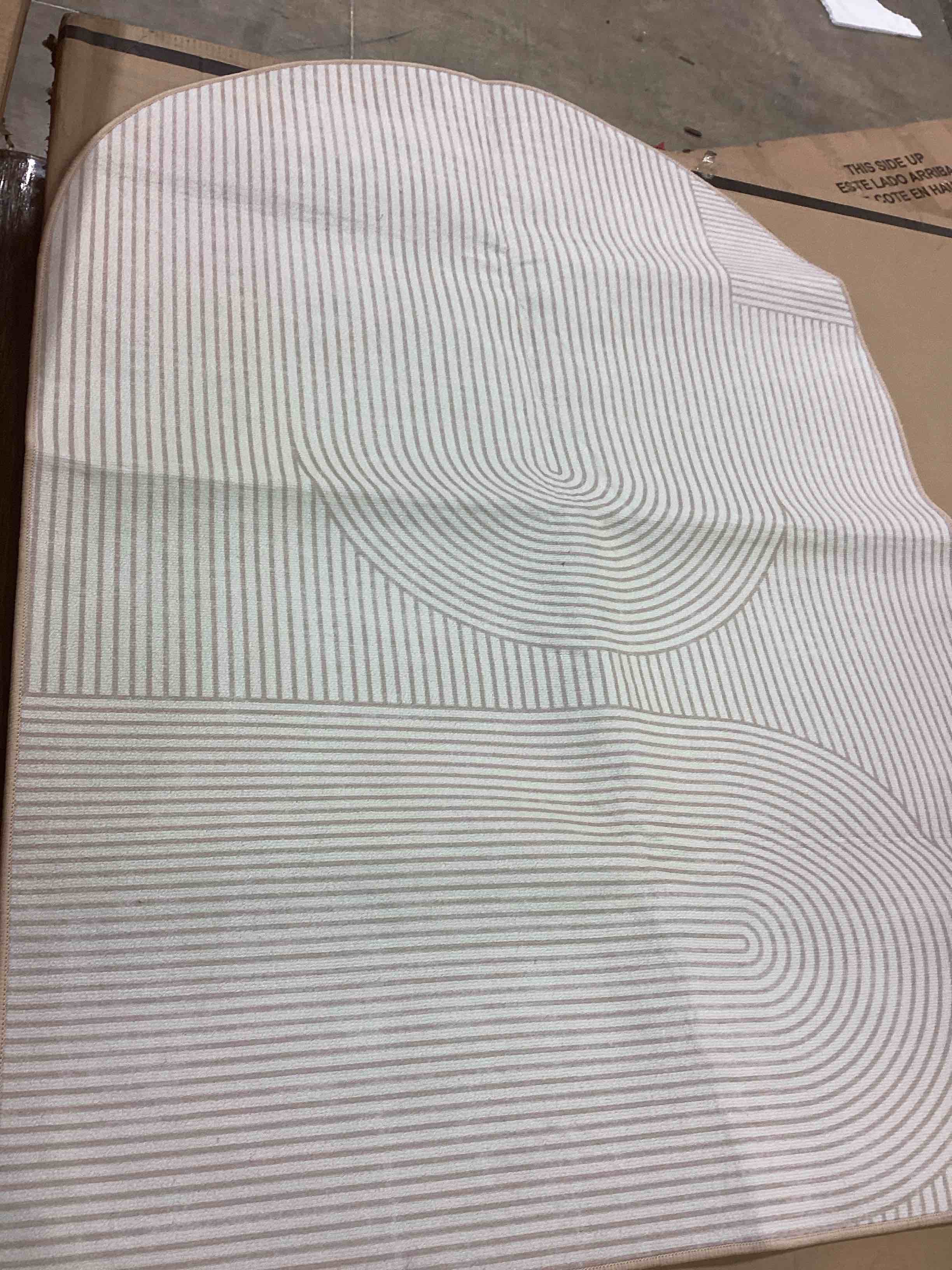 berverly rug modern geometric area rug with a stripe and semi-circle design 36” x 46”