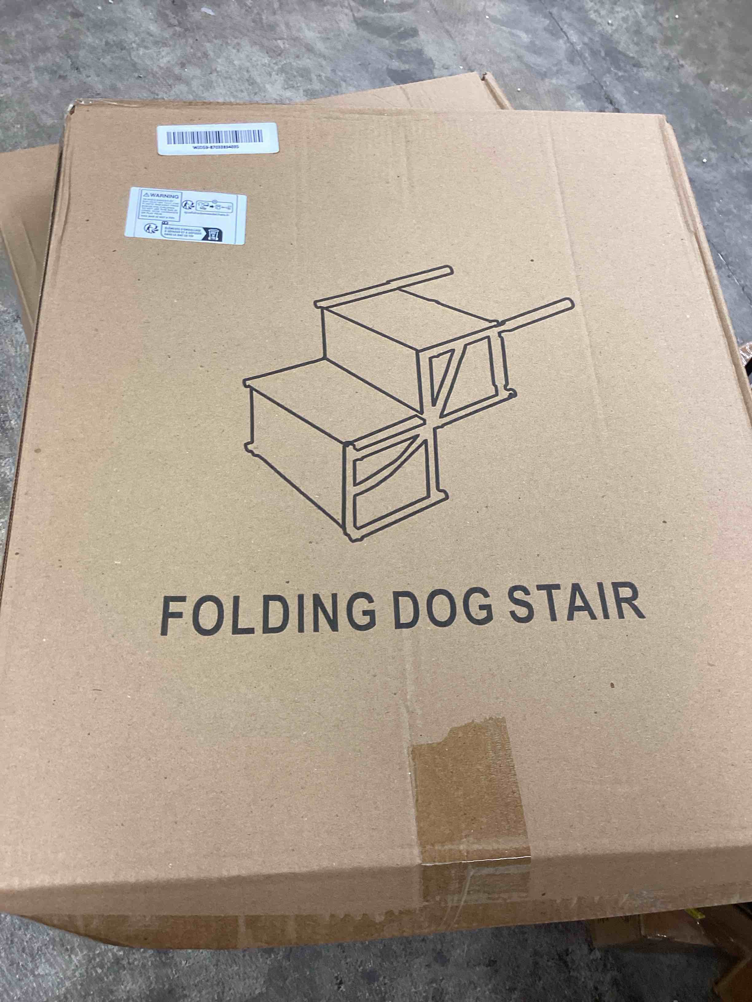 Condition photo showing New/Like New for folding dog stair green 