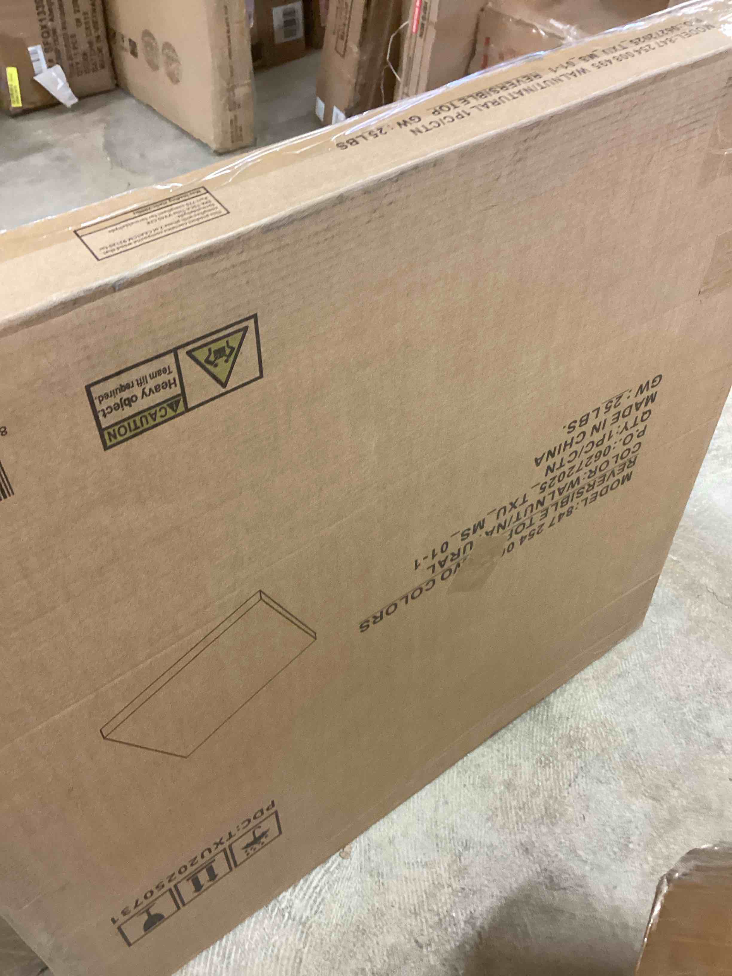 Condition photo showing New/Like New for flash furniture glenbrook 30'' square table top with natural or walnut reversible laminate top