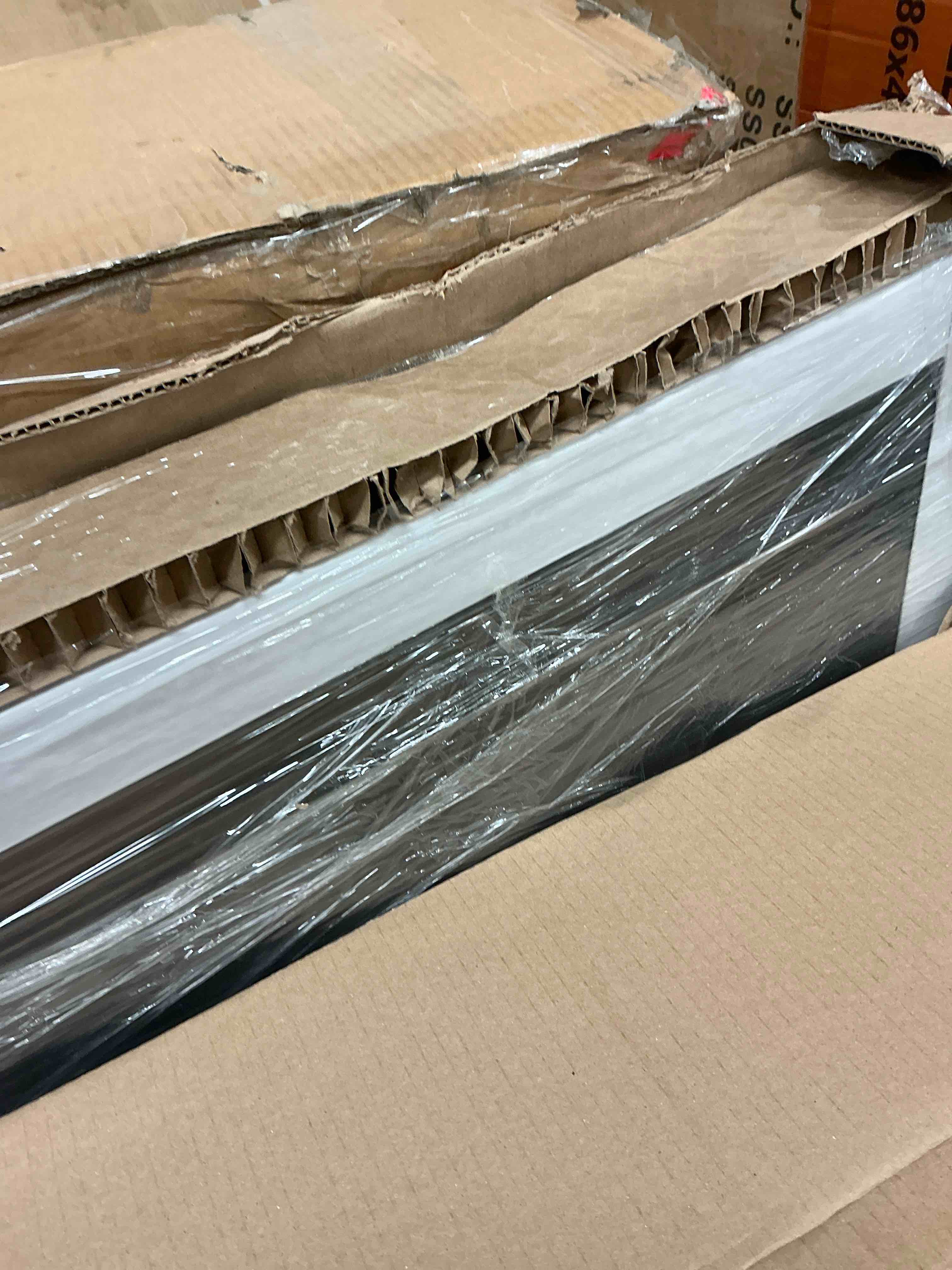 https://s3.amazonaws.com/lotting-images-prod/bidfta/GRA4114939_1776356734587.jpeg