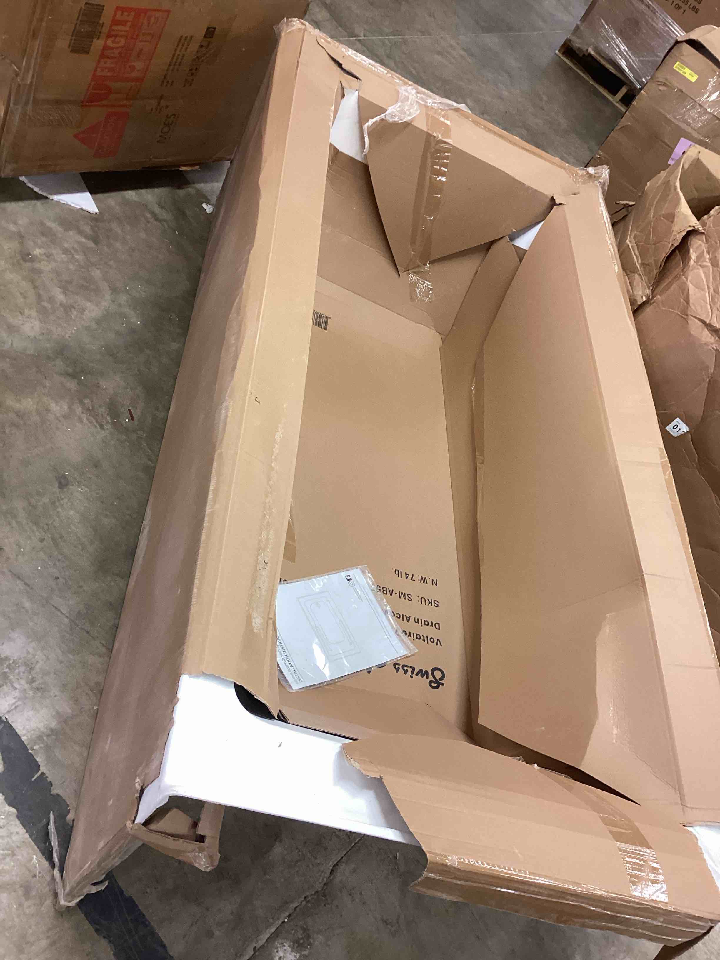 Condition photo showing New/Like New for swiss madison well made forever voltaire 72" x 36" left-hand drain alcove bathtub with apron