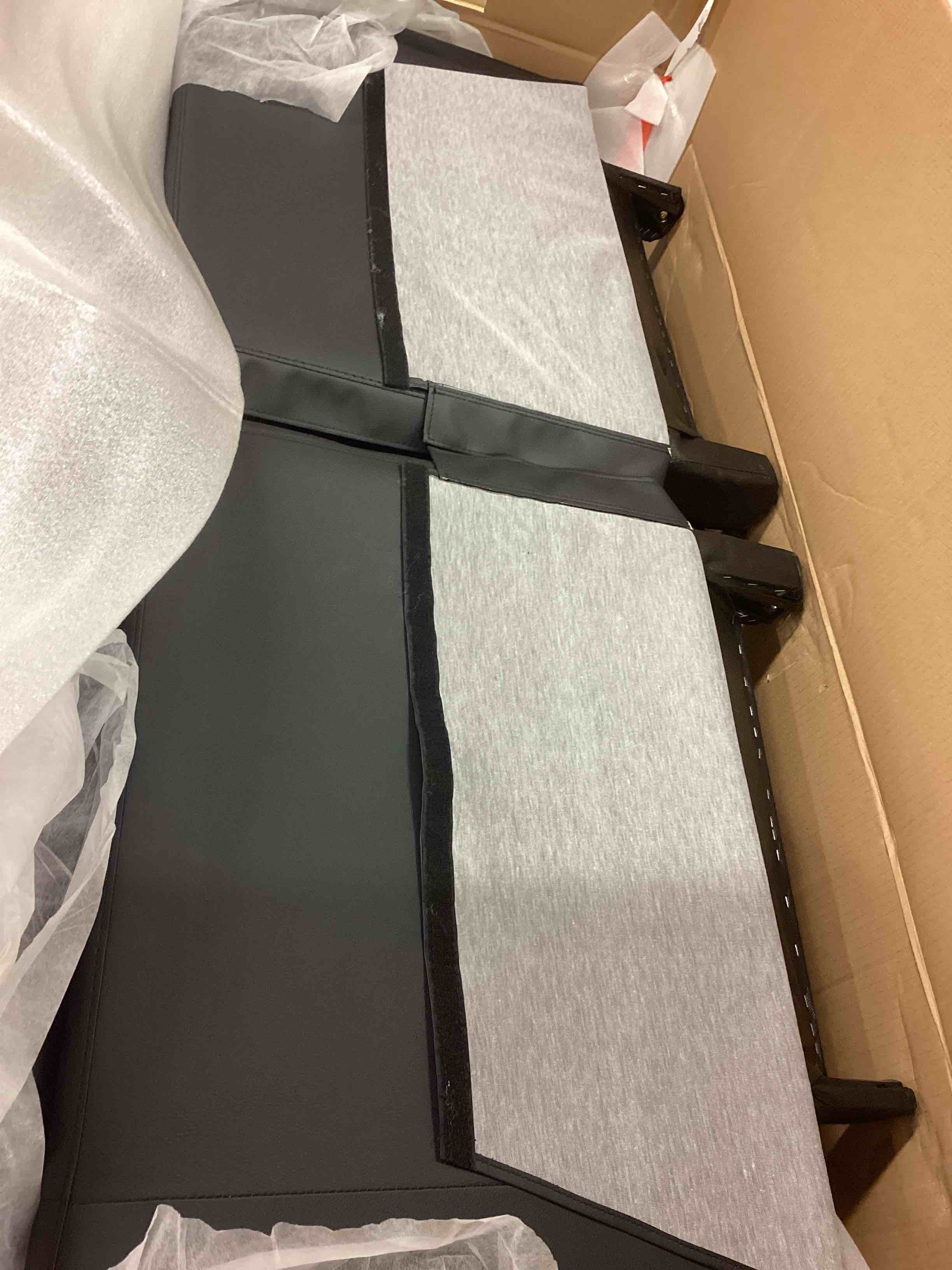 Condition photo showing New/Like New for 9628blk-2pw power double reclining love seat black 