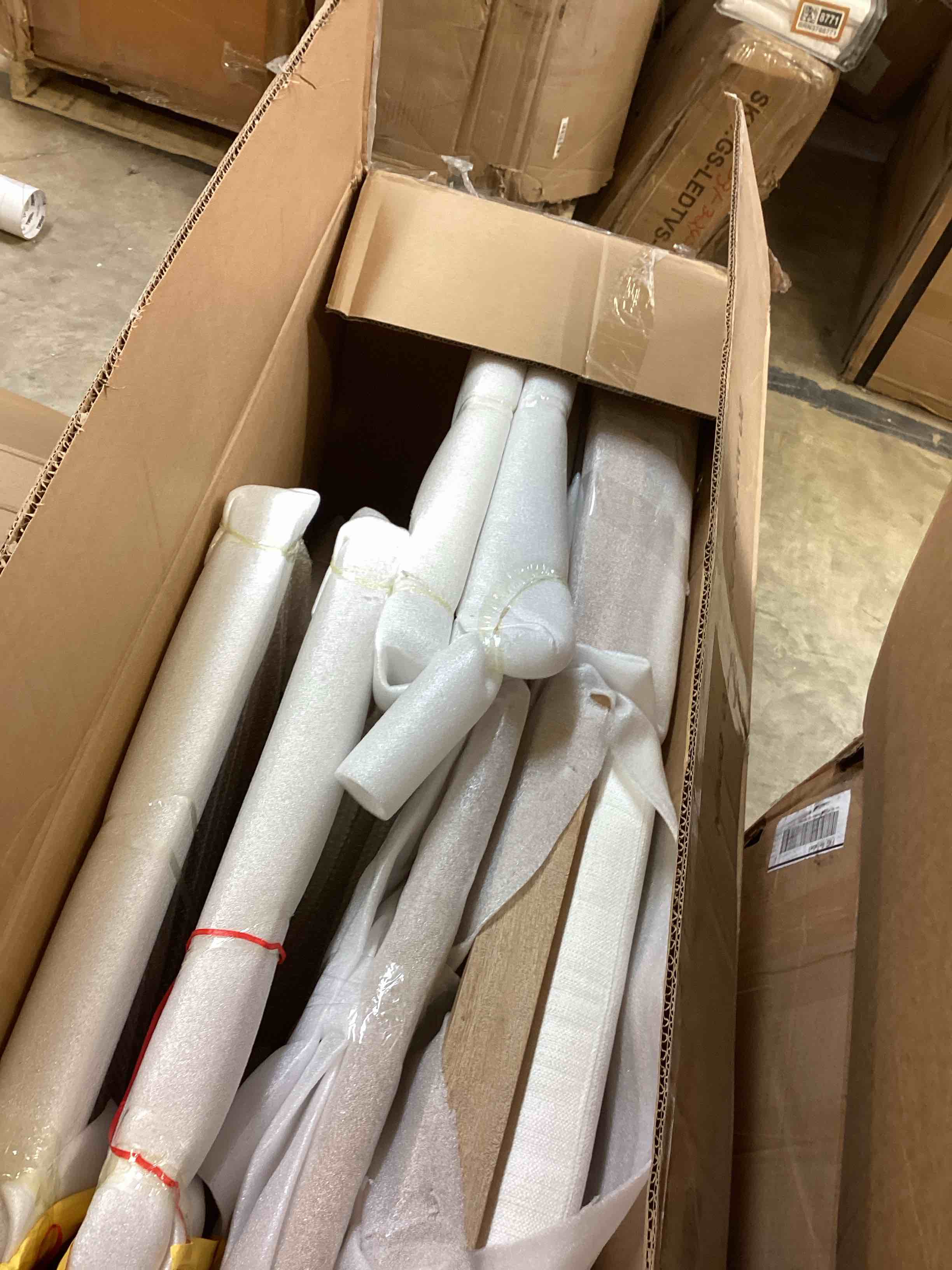 https://s3.amazonaws.com/lotting-images-prod/bidfta/GRA4115423_1777583496639.jpeg