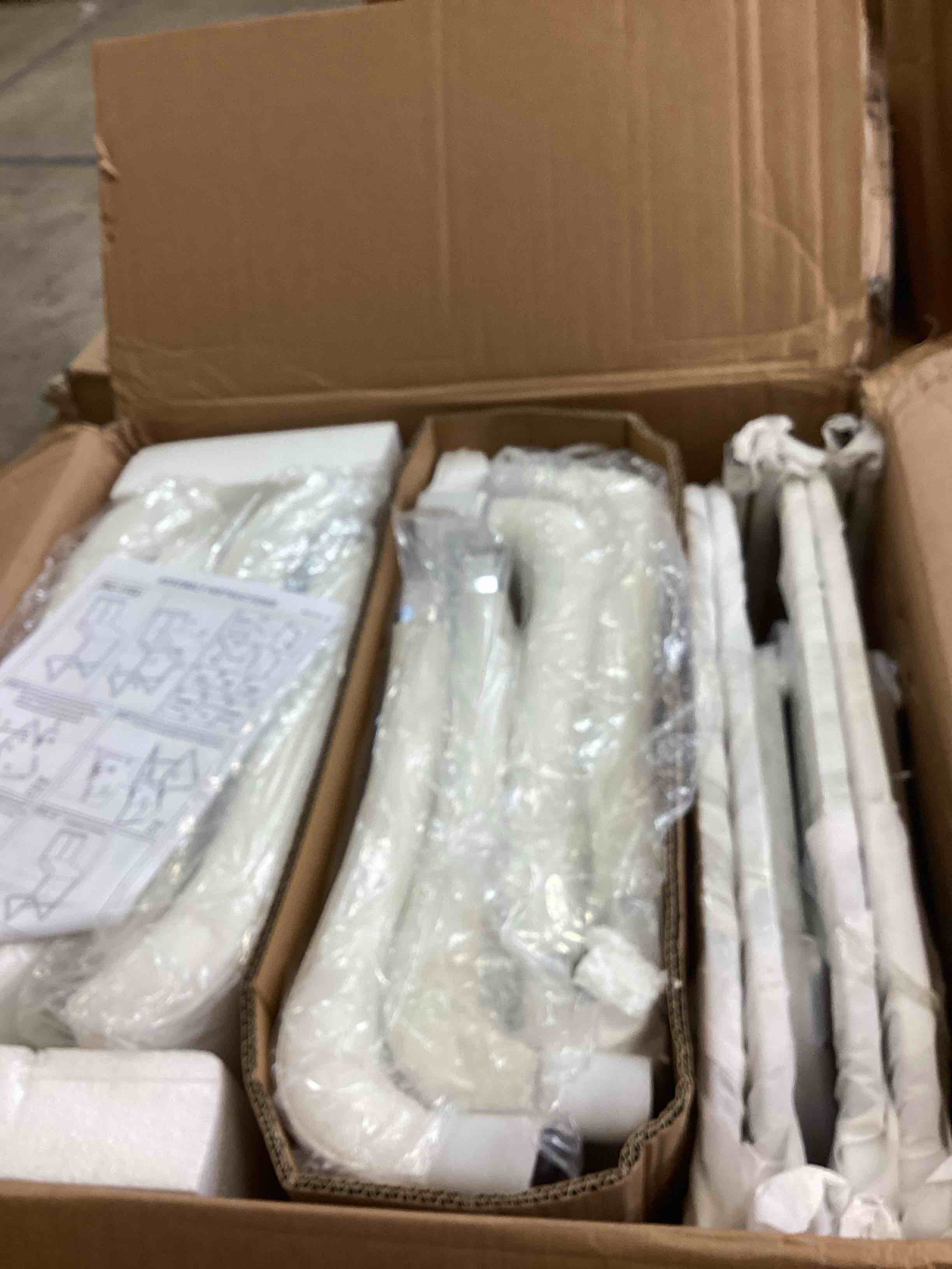 https://s3.amazonaws.com/lotting-images-prod/bidfta/GRA4115432_1777581317299.jpeg