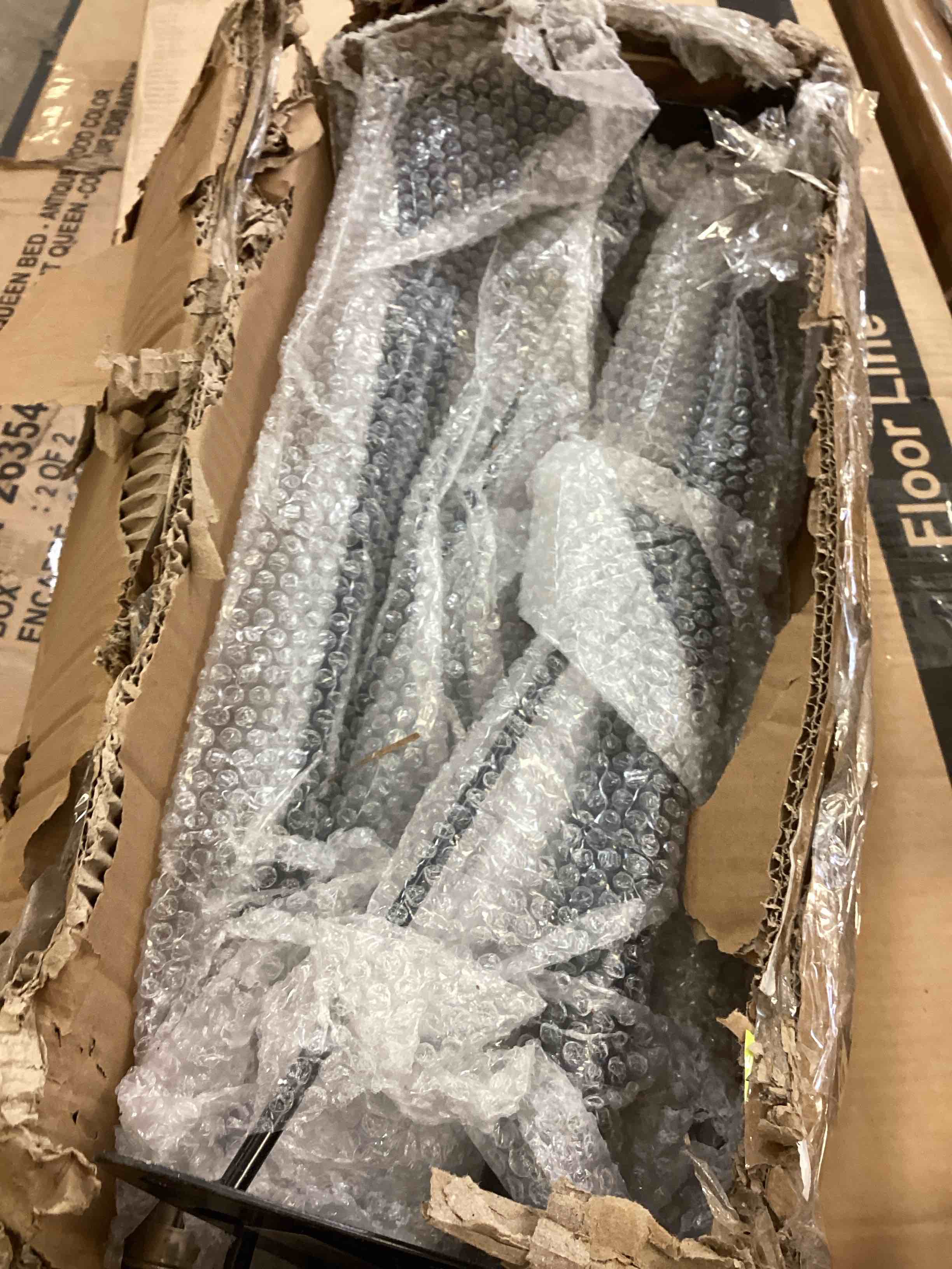 https://s3.amazonaws.com/lotting-images-prod/bidfta/GRA4115439_1777578234322.jpeg