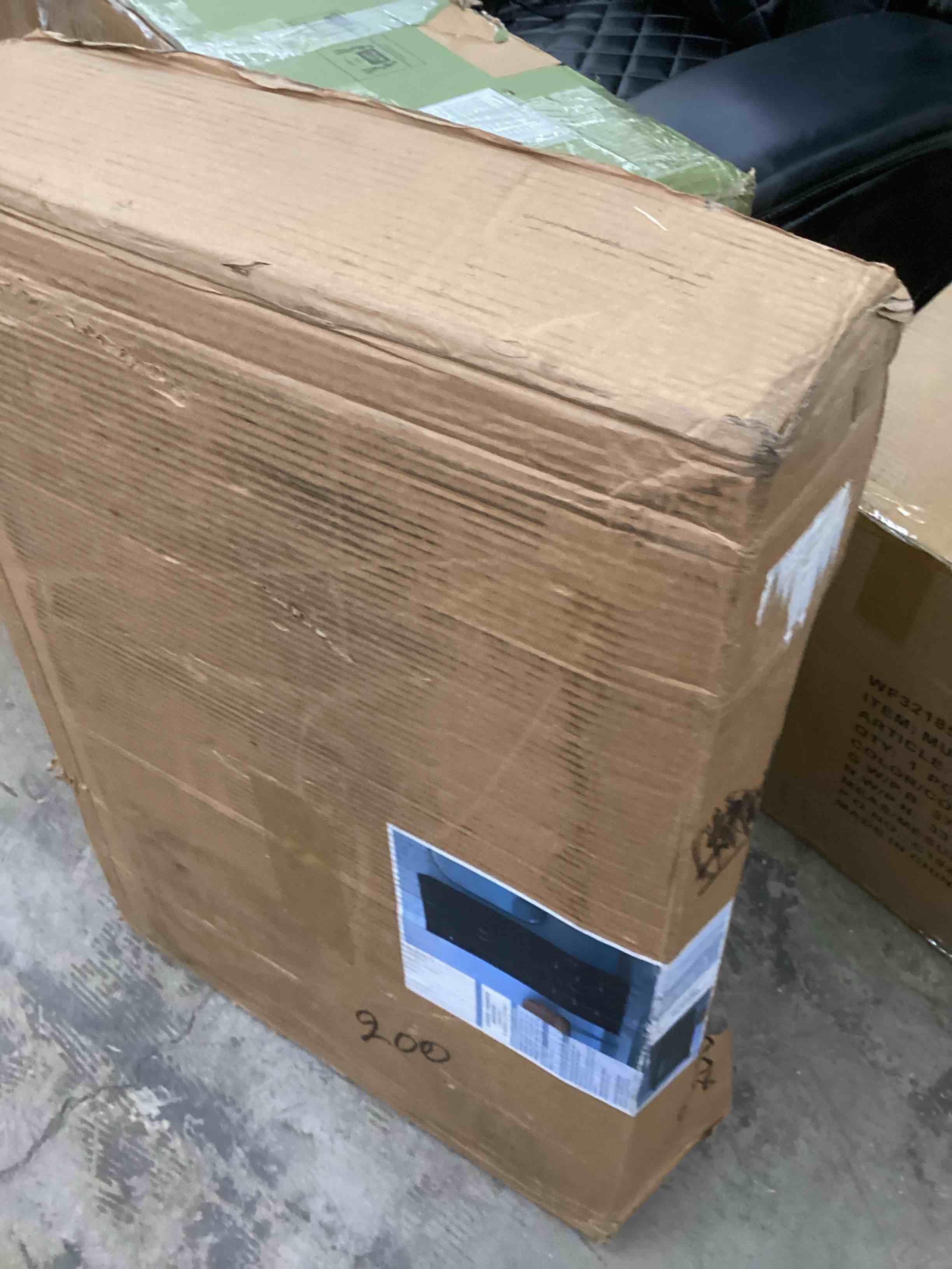 https://s3.amazonaws.com/lotting-images-prod/bidfta/GRA4115478_1777647054595.jpeg