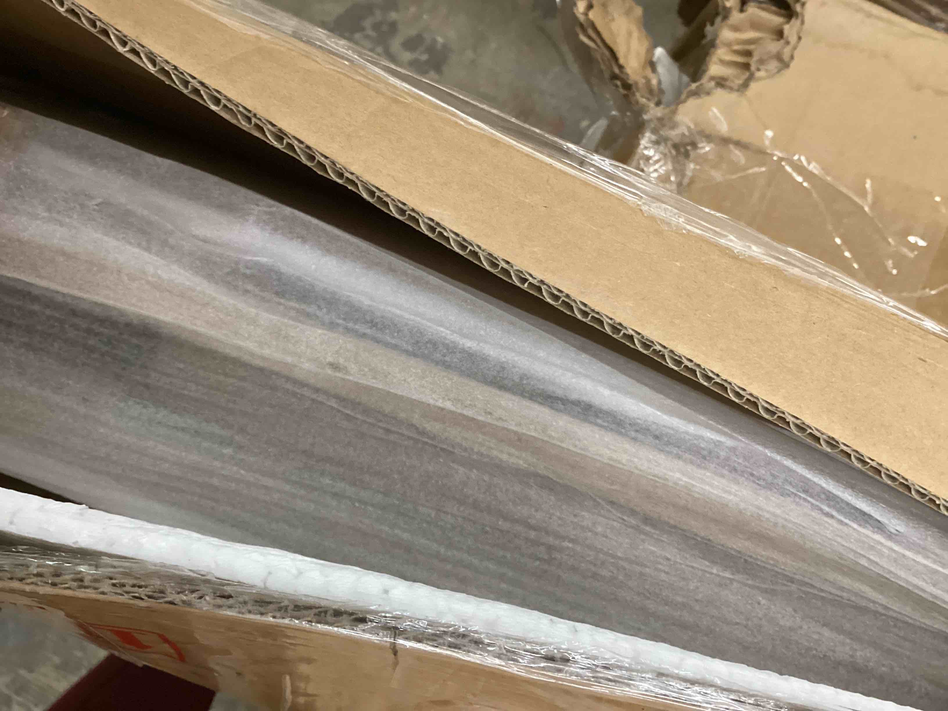 Condition photo showing Good Condition for roundhill furniture tavari wood panel bed, light gray finish (incomplete only siderails)