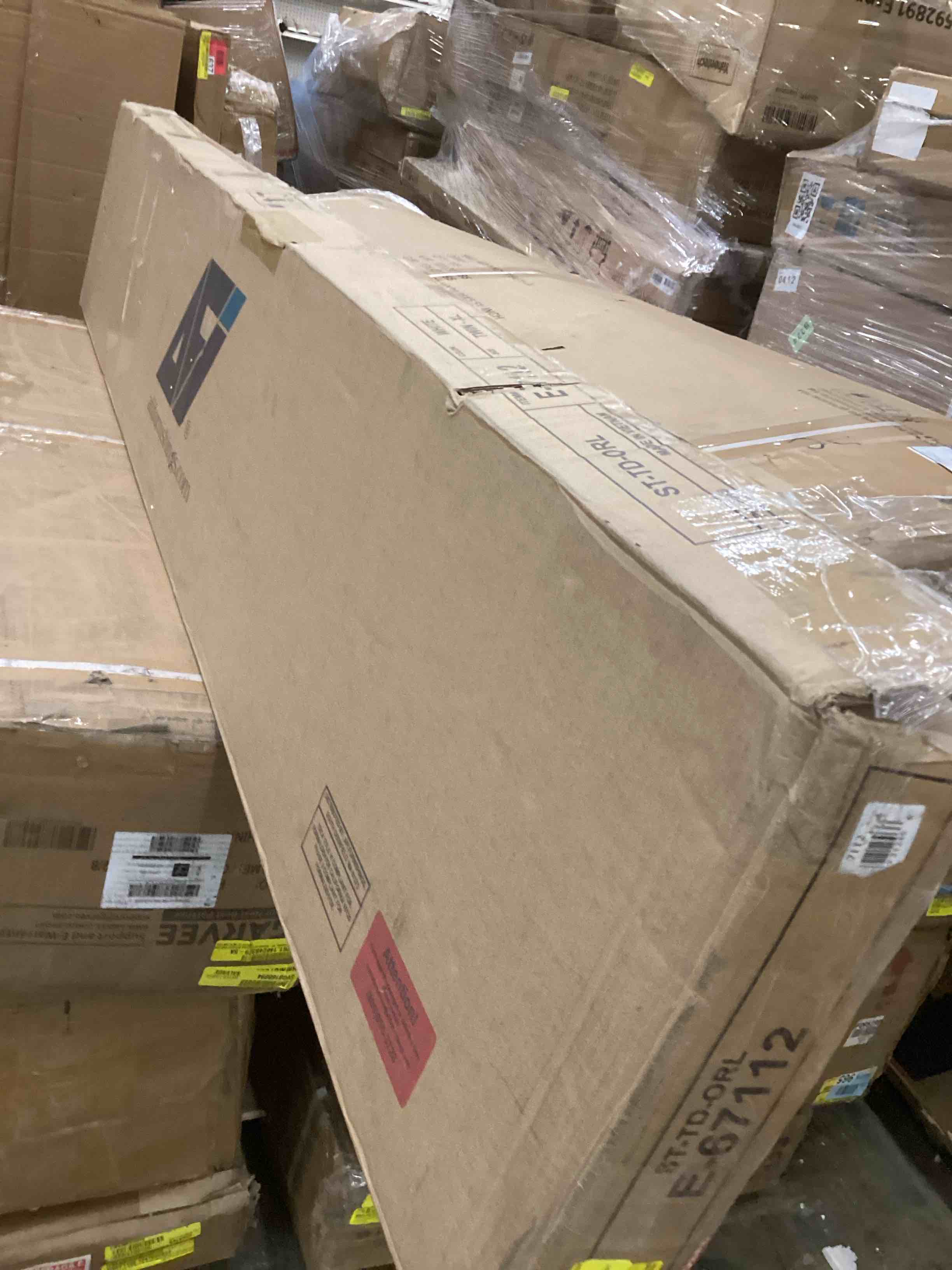 https://s3.amazonaws.com/lotting-images-prod/bidfta/GRA4115493_1777652979449.jpeg