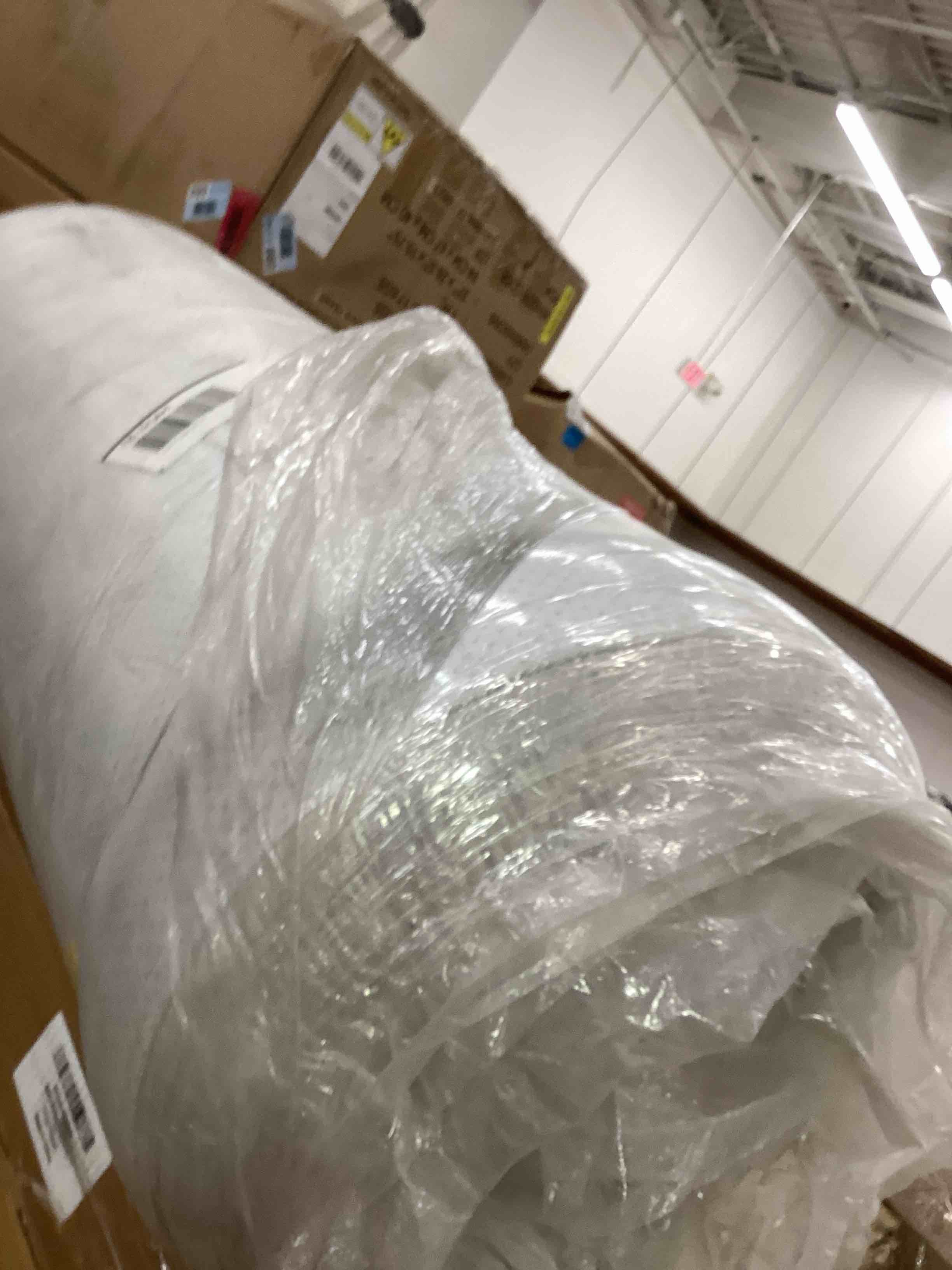 Condition photo showing New/Like New for boring hybrid mattress 10” queen 