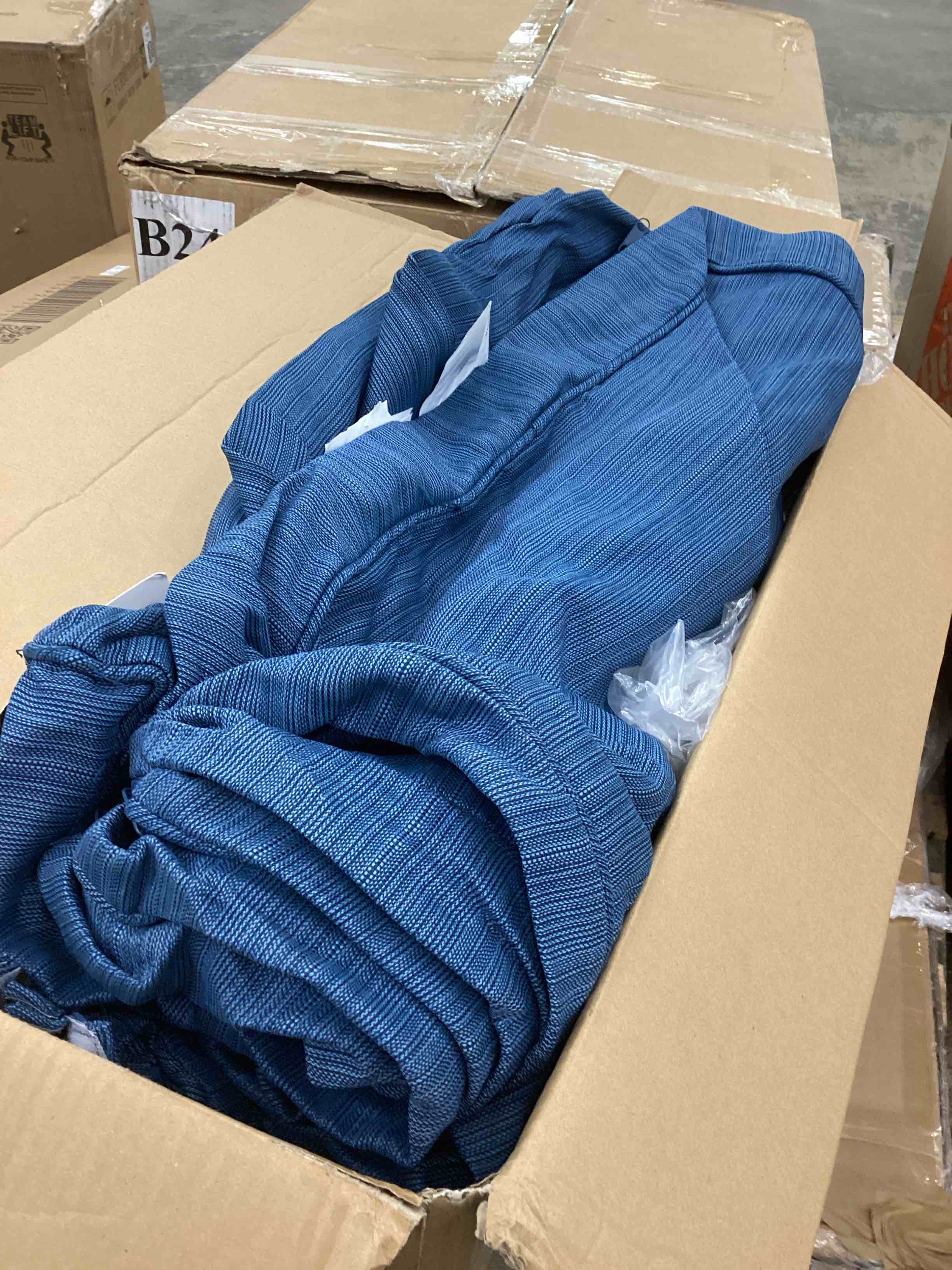 https://s3.amazonaws.com/lotting-images-prod/bidfta/GRA4115527_1777923787071.jpeg