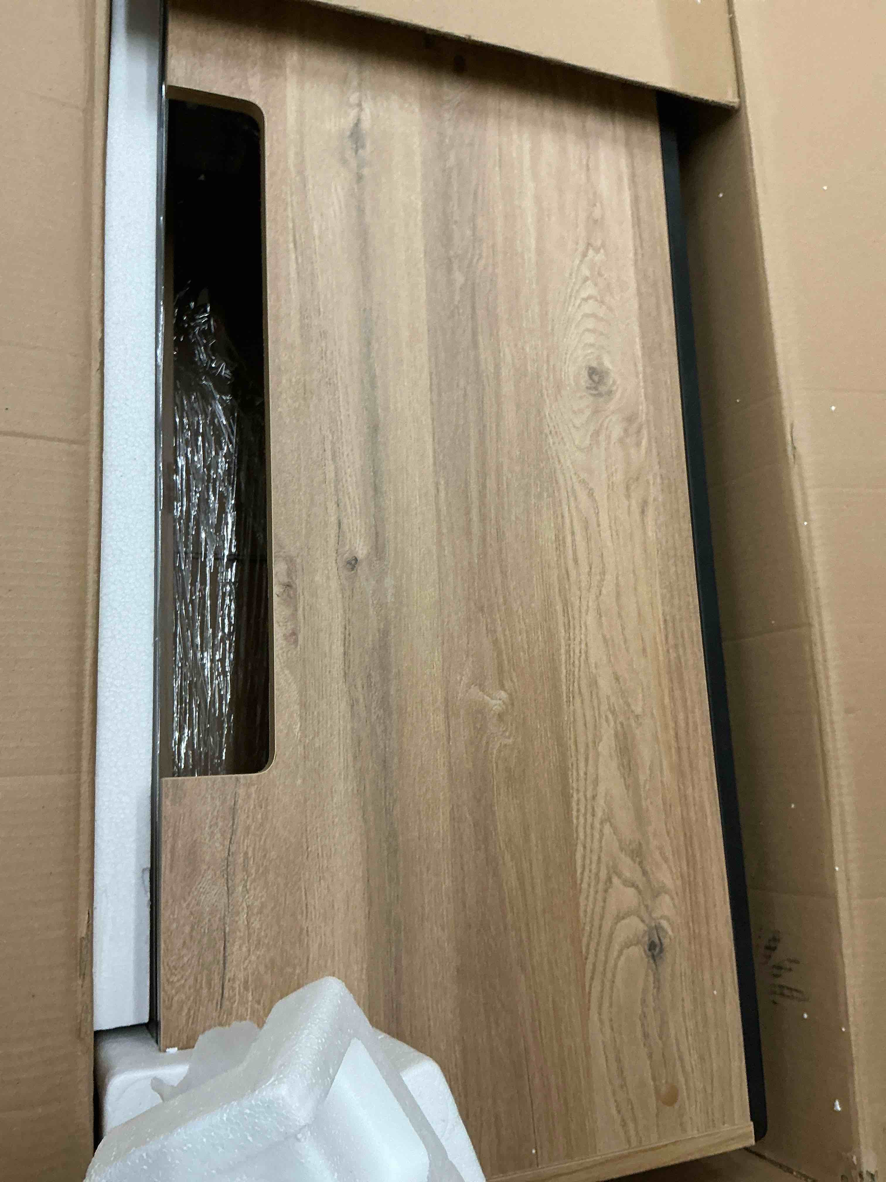 https://s3.amazonaws.com/lotting-images-prod/bidfta/GRA4115570_1777657032602.jpeg
