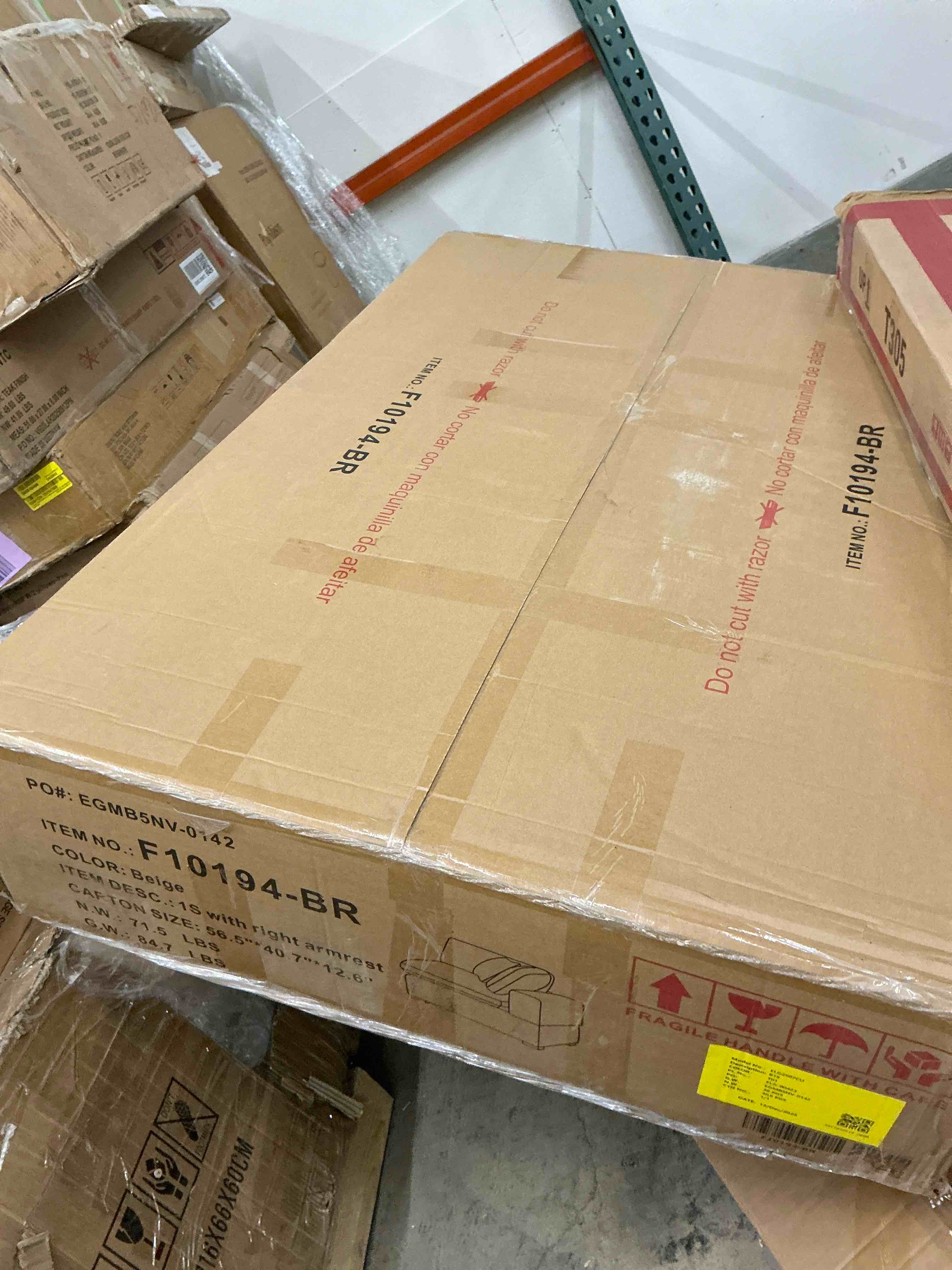 https://s3.amazonaws.com/lotting-images-prod/bidfta/GRA4115572_1777657670112.jpeg