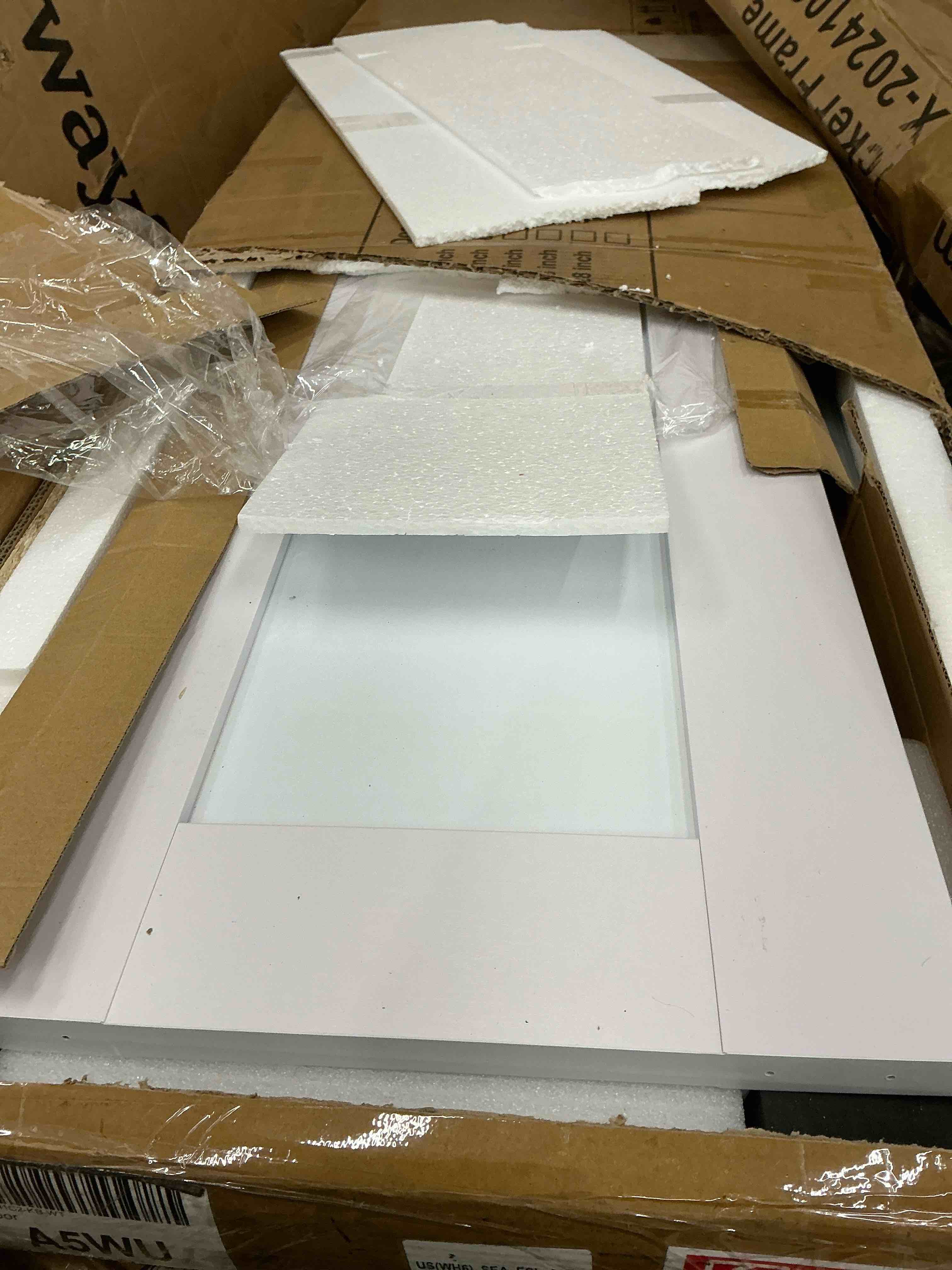 https://s3.amazonaws.com/lotting-images-prod/bidfta/GRA4115576_1777661928109.jpeg