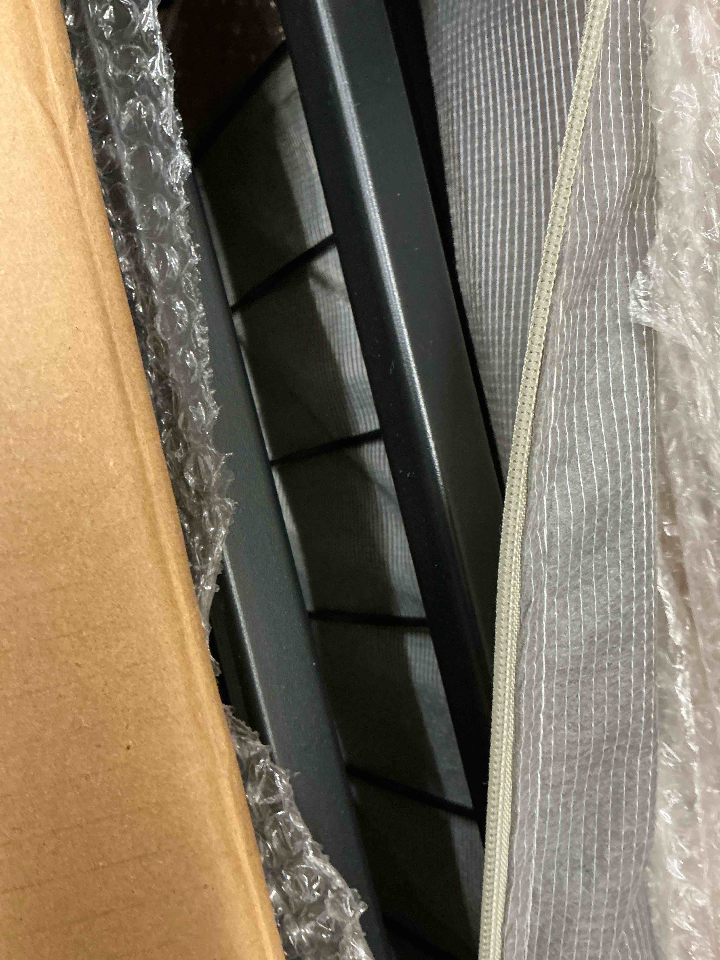 Condition photo showing Good Condition for 14" foldable steel smartbase bed frame , queen (similar)