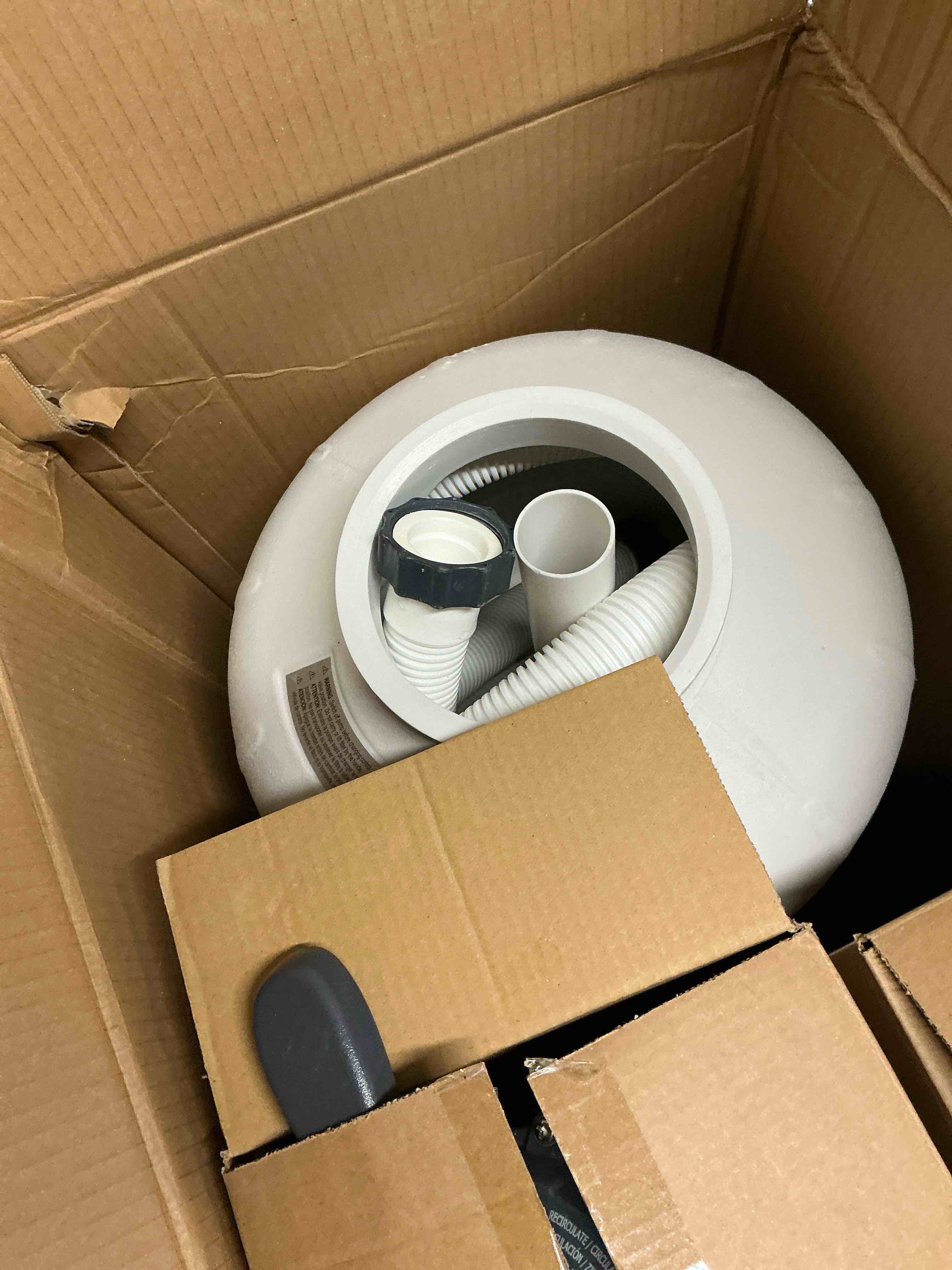 https://s3.amazonaws.com/lotting-images-prod/bidfta/GRA4115614_1777988812631.jpeg