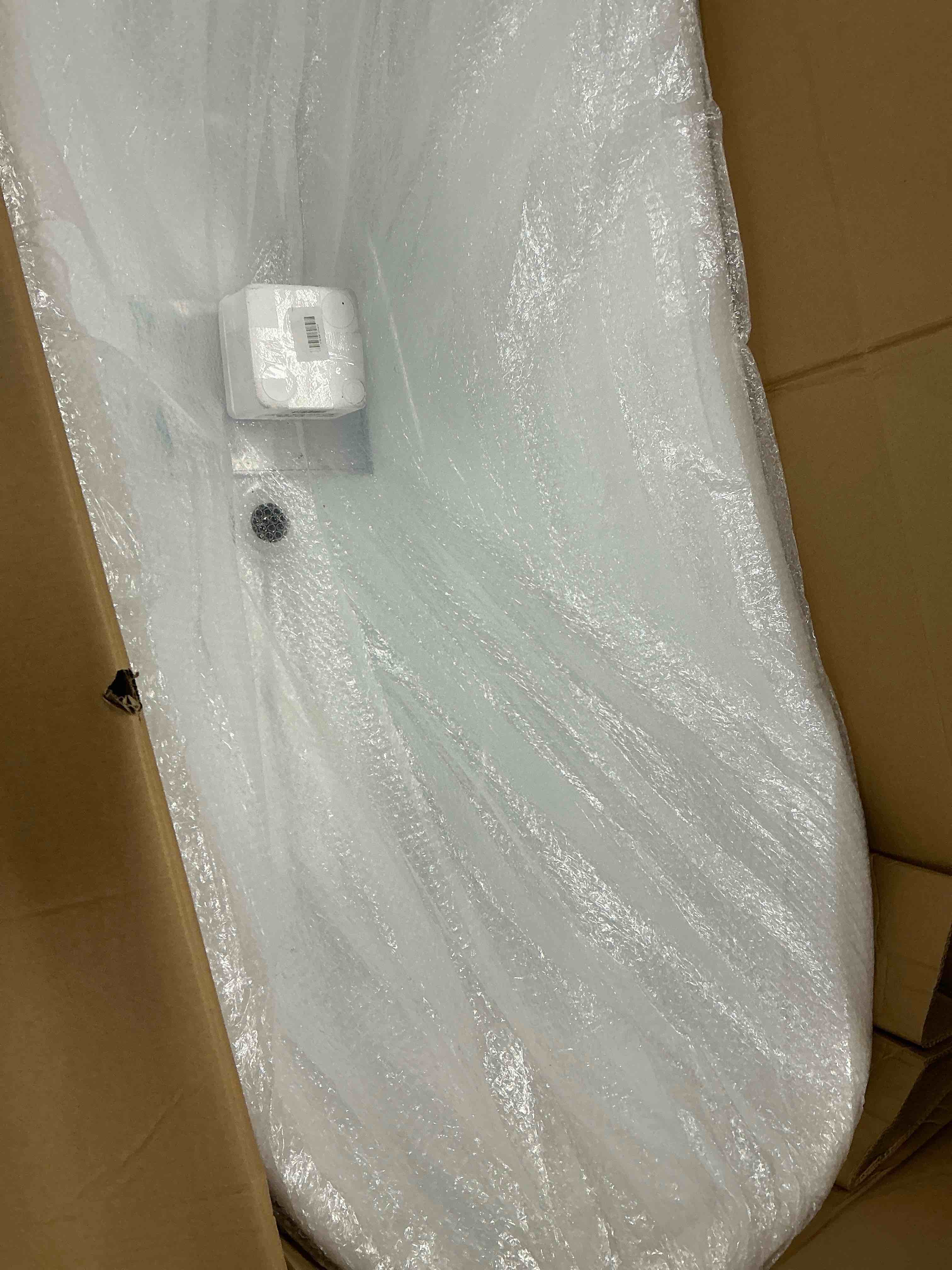 https://s3.amazonaws.com/lotting-images-prod/bidfta/GRA4115655_1778002583419.jpeg
